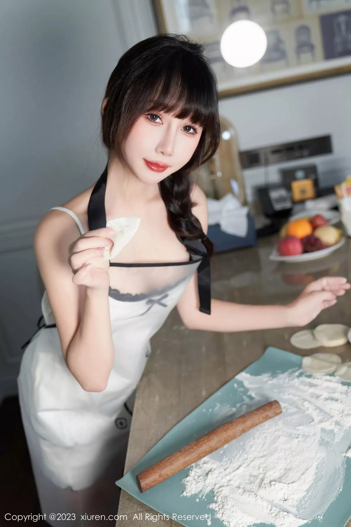 秀人集.com_[XiuRen秀人网]No.6975_模特波巧酱女友早餐主题性感白色吊带睡裙秀完美身材诱惑写真106P