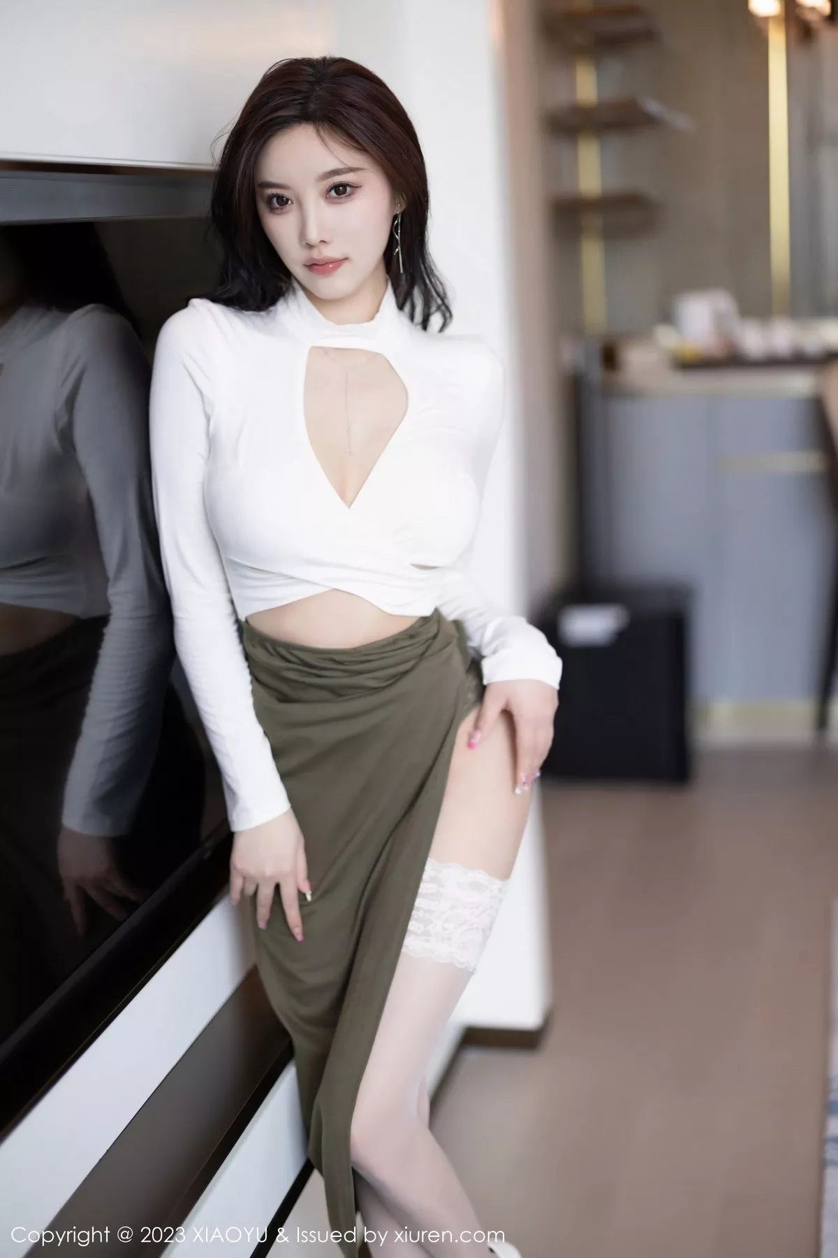 秀人集.com_[XiaoYu画语界]Vol.1080_女神杨晨晨Yome性感白色上衣露黑色薄纱轻透情趣内衣诱惑写真85P