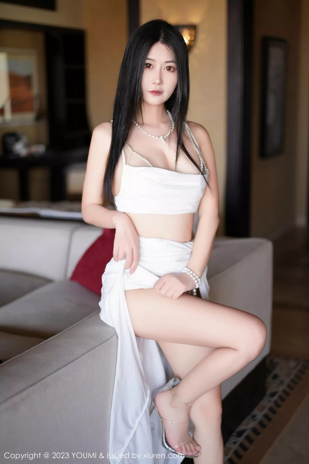 秀人集.com_[YouMi尤蜜荟]Vol.971_模特laura阿姣性感白色上衣配长裙露链式情趣内衣惹火诱惑写真79P