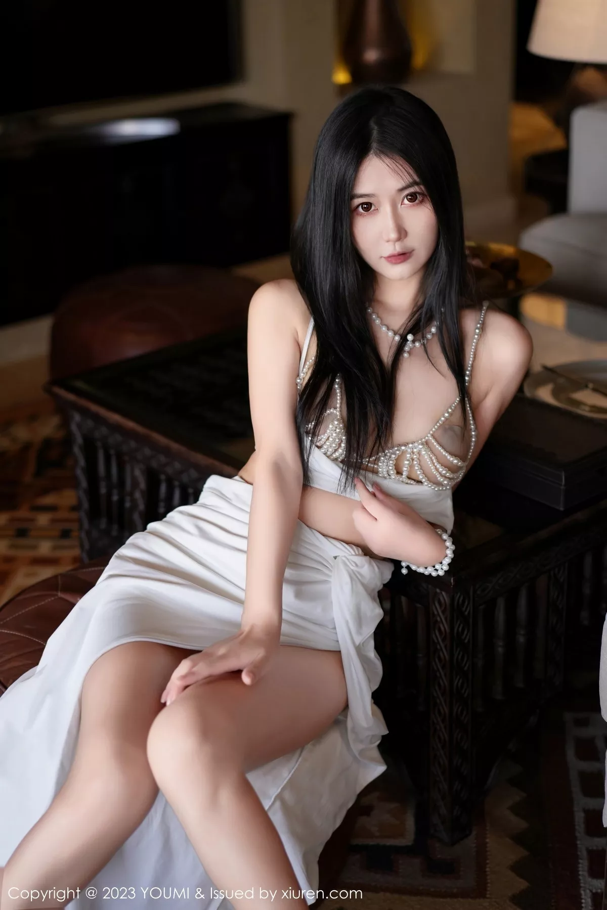 秀人集.com_[YouMi尤蜜荟]Vol.971_模特laura阿姣性感白色上衣配长裙露链式情趣内衣惹火诱惑写真79P