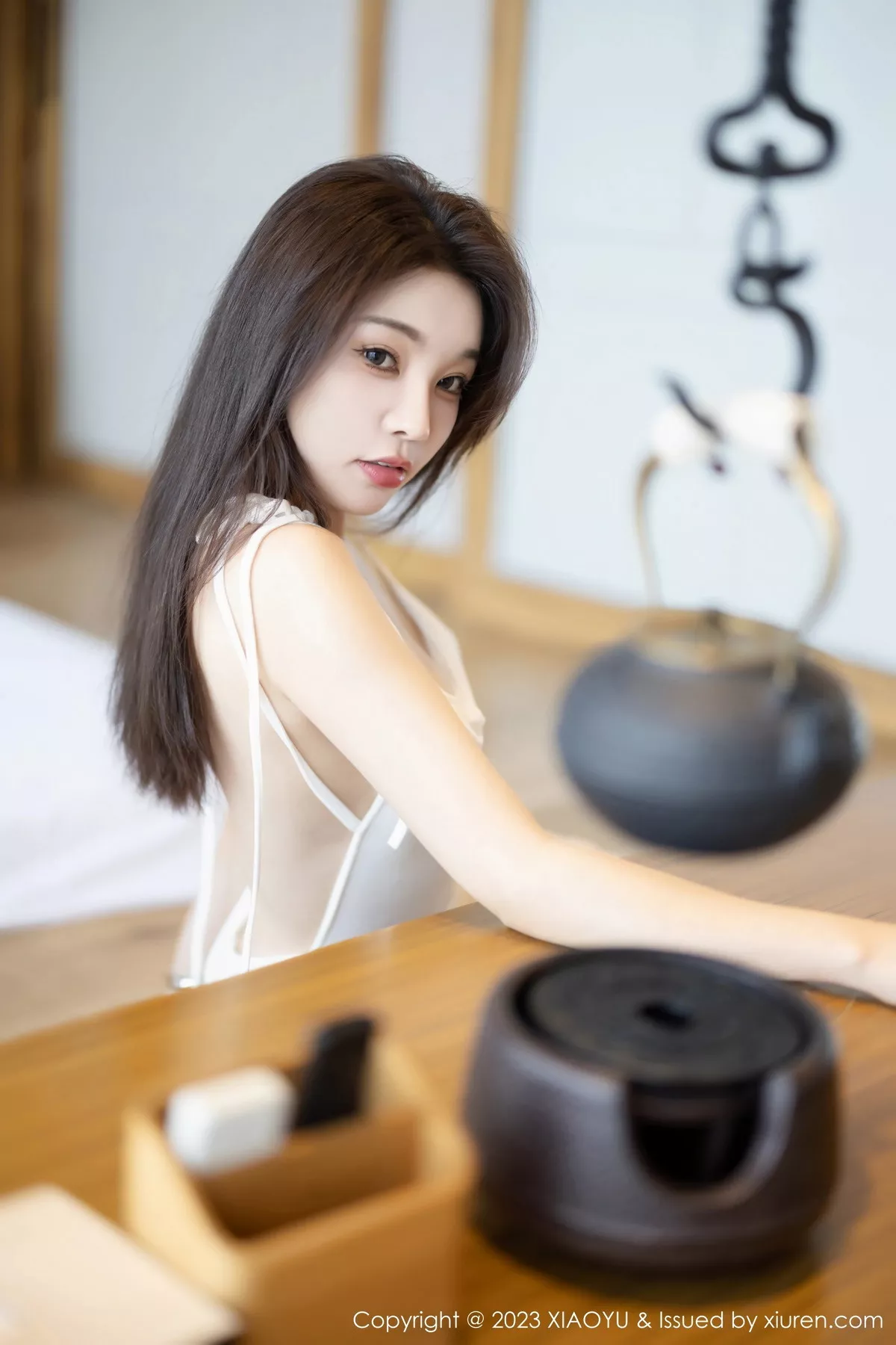 秀人集.com_[XiaoYu画语界]Vol.1084_女神徐莉芝Booty白色吊带长裙露果绿色内衣秀曼妙身姿诱惑写真86P