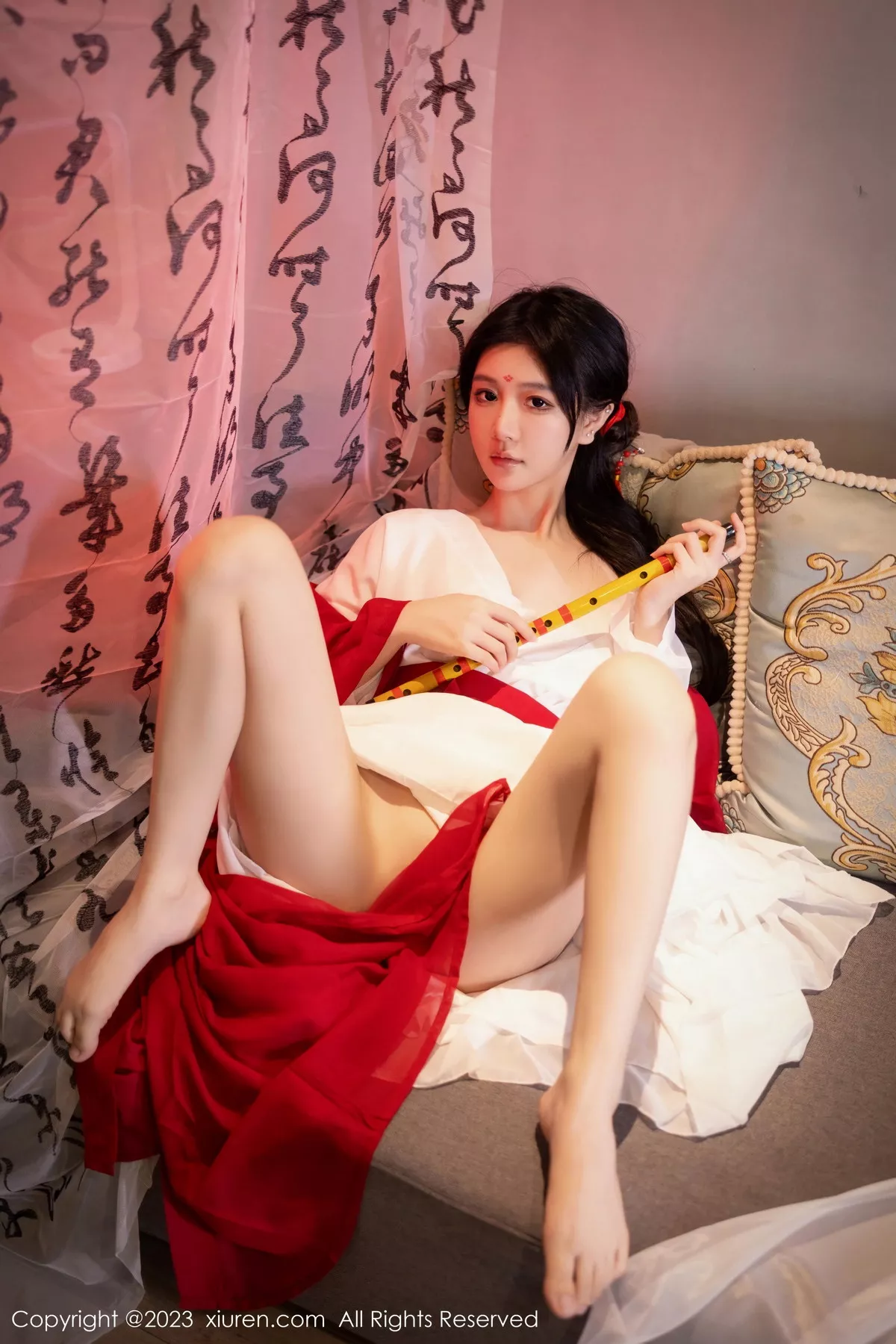 秀人集.com_[XiuRen秀人网]No.7192_模特幼幼私房古风场景性感红色古装服半脱秀完美身材诱惑写真92P