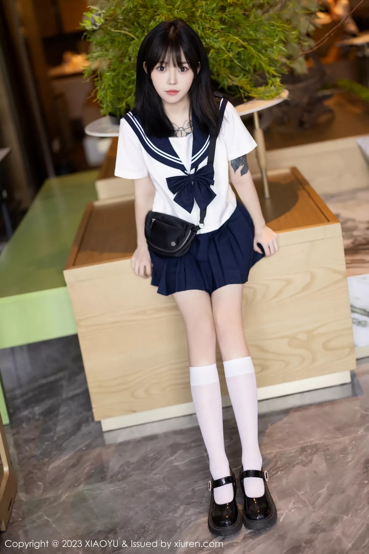 秀人集.com_[XiaoYu画语界]Vol.1087_模特奶瓶性感白色学妹服饰露白色情趣内衣秀曼妙身姿诱惑写真88P