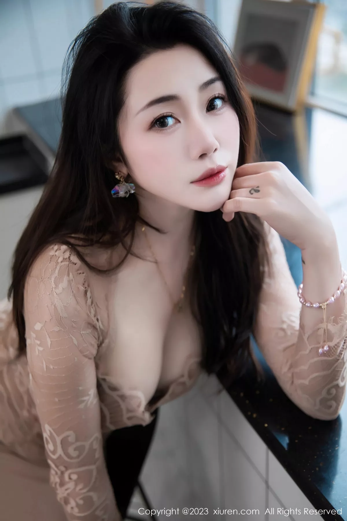 秀人集.com_[XiuRen秀人网]No.7216_模特严利娅Yuliya户外性感杏色低胸连衣长裙秀完美身材诱惑写真89P