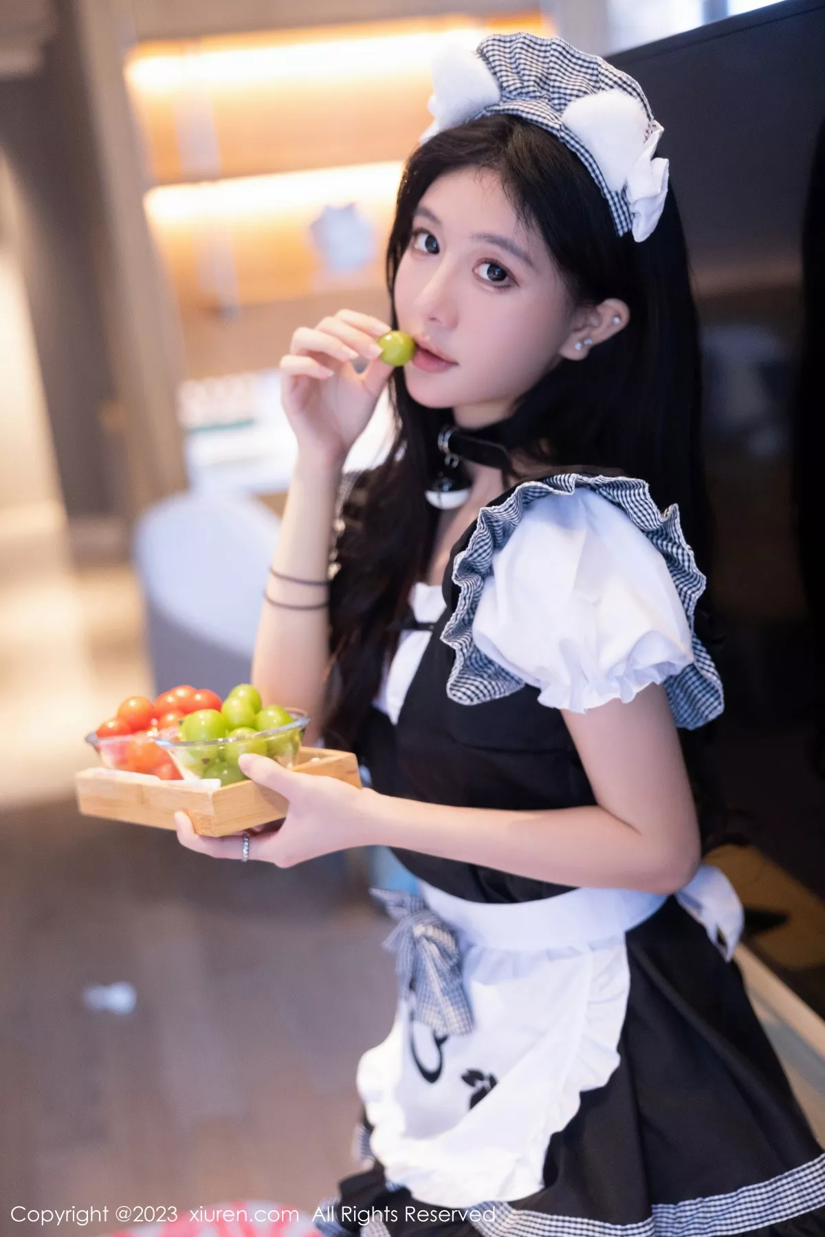 秀人集.com_[XiuRen秀人网]No.7237_模特幼幼性感白黑色女仆服配超薄黑丝秀完美身材迷人诱惑写真103P