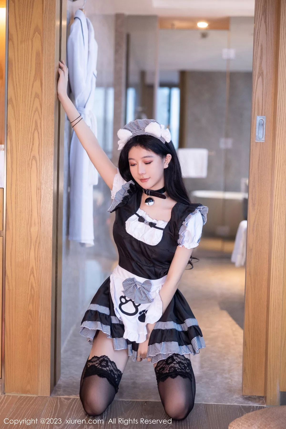 秀人集.com_[XiuRen秀人网]No.7237_模特幼幼性感白黑色女仆服配超薄黑丝秀完美身材迷人诱惑写真103P