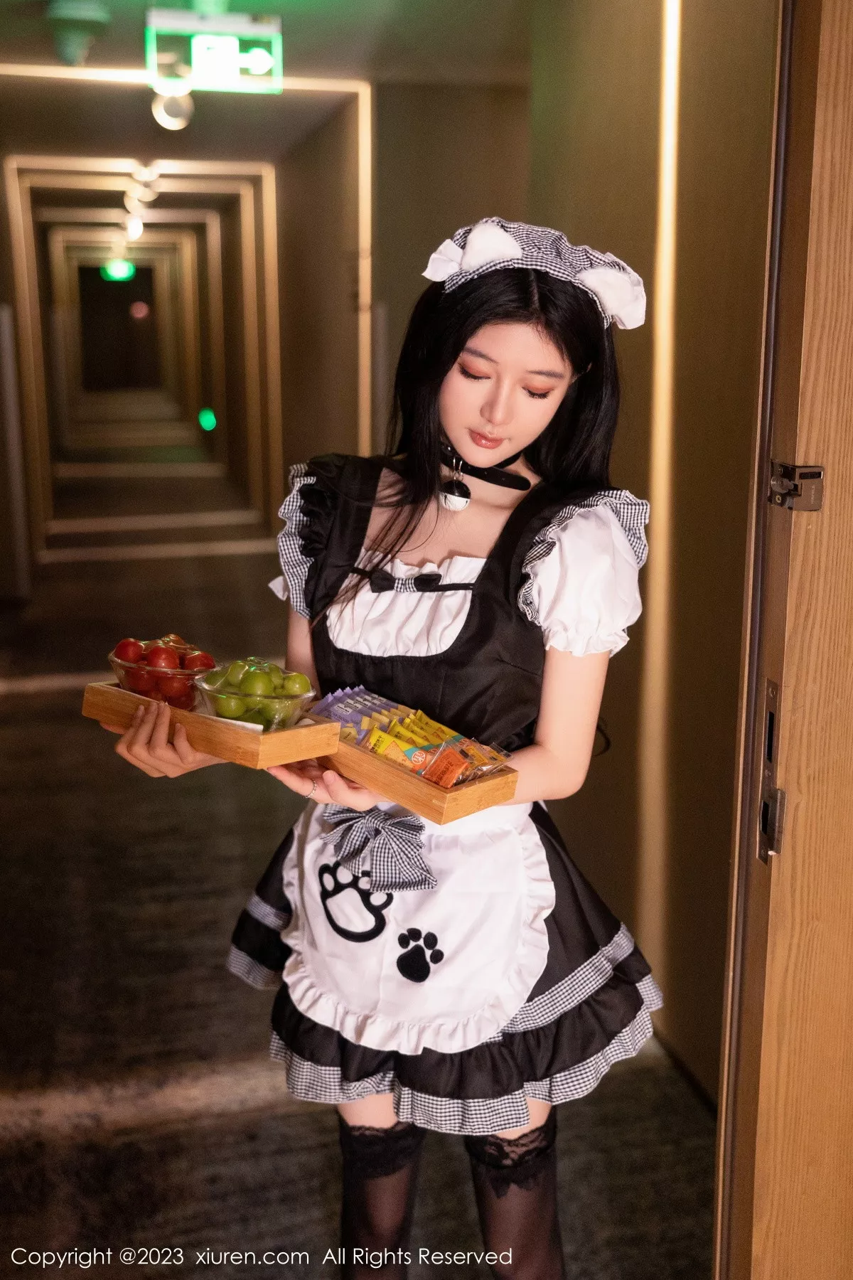 秀人集.com_[XiuRen秀人网]No.7237_模特幼幼性感白黑色女仆服配超薄黑丝秀完美身材迷人诱惑写真103P