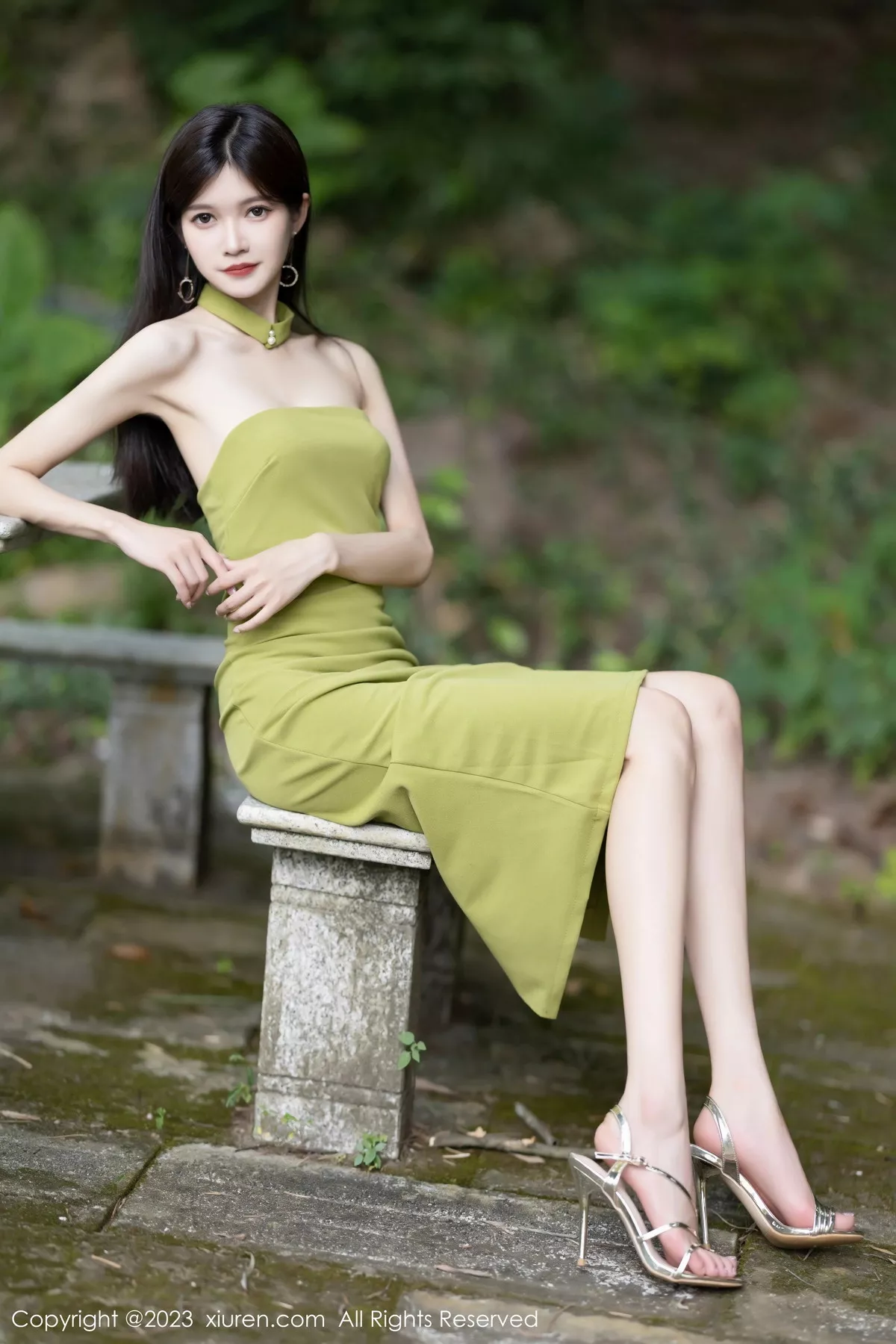 秀人集.com_[XiuRen秀人网]No.7241_模特程程程性感果绿连衣长裙+链式情趣内衣秀完美身材诱惑写真83P