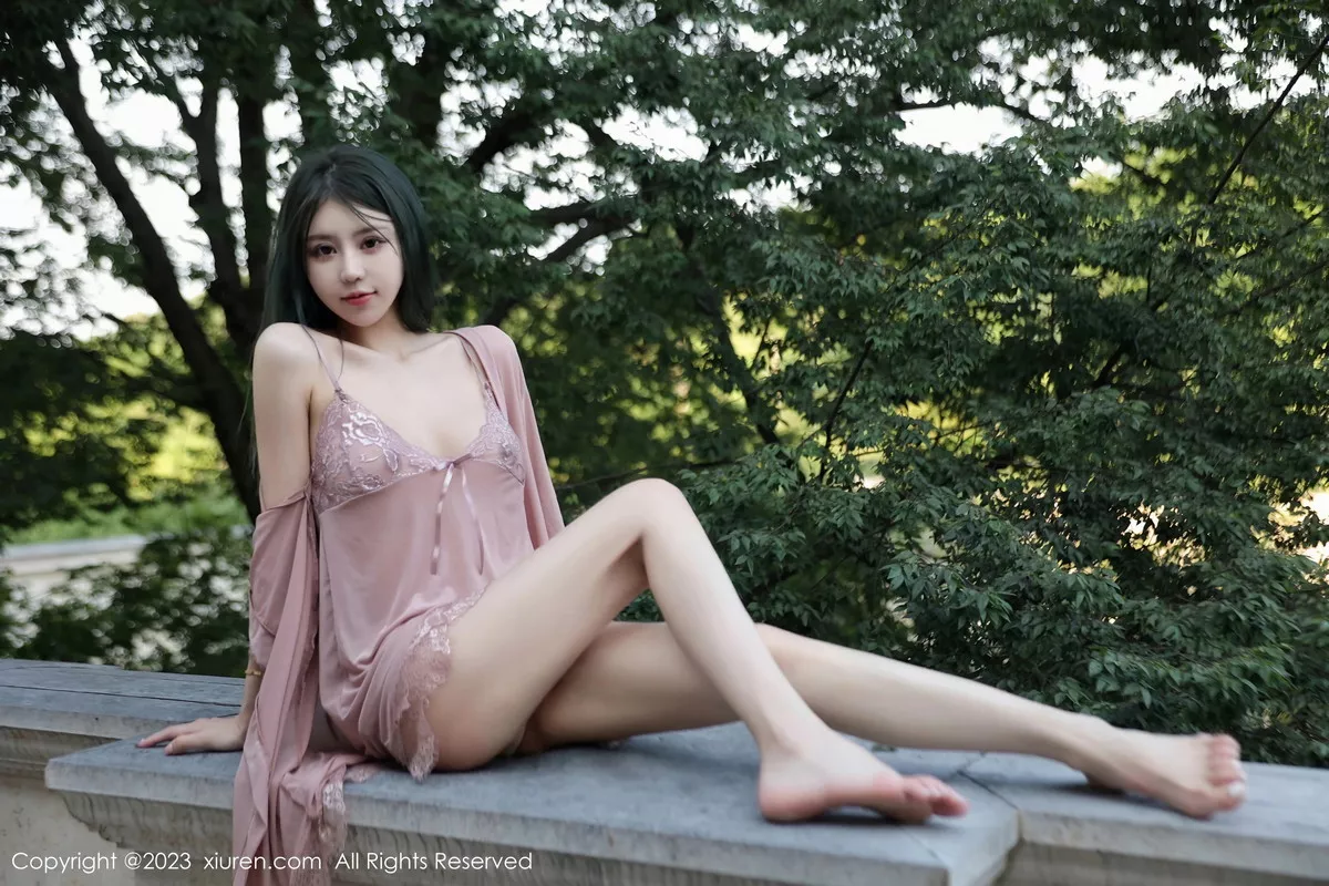 秀人集.com_[XiuRen秀人网]No.7114_模特tina_甜仔浴缸场景咖啡色蕾丝睡裙湿身秀凹凸身材诱惑写真64P