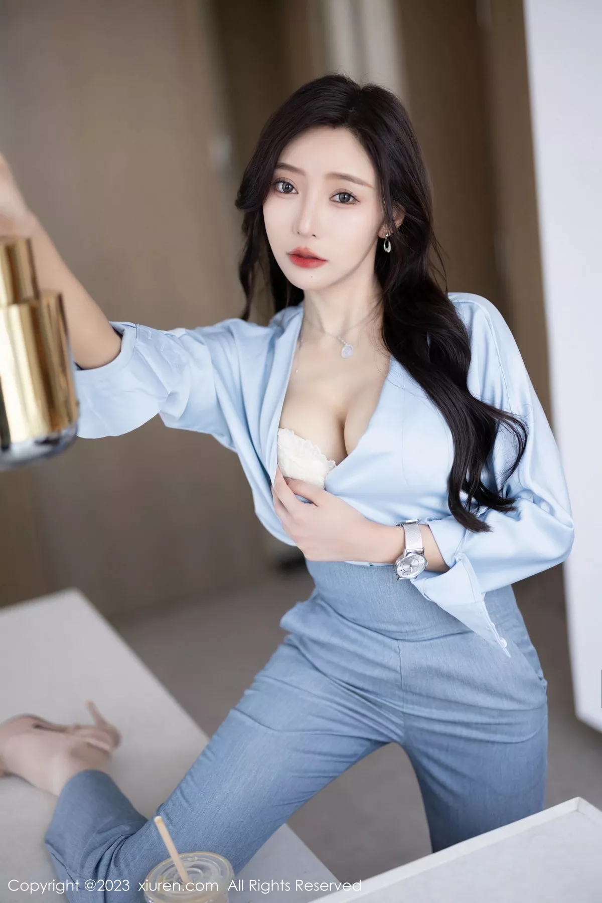秀人集.com_[XiuRen秀人网]No.7123_女神王馨瑶yanni浅色Ol服饰露白色蕾丝内衣配超薄肉丝诱惑写真85P