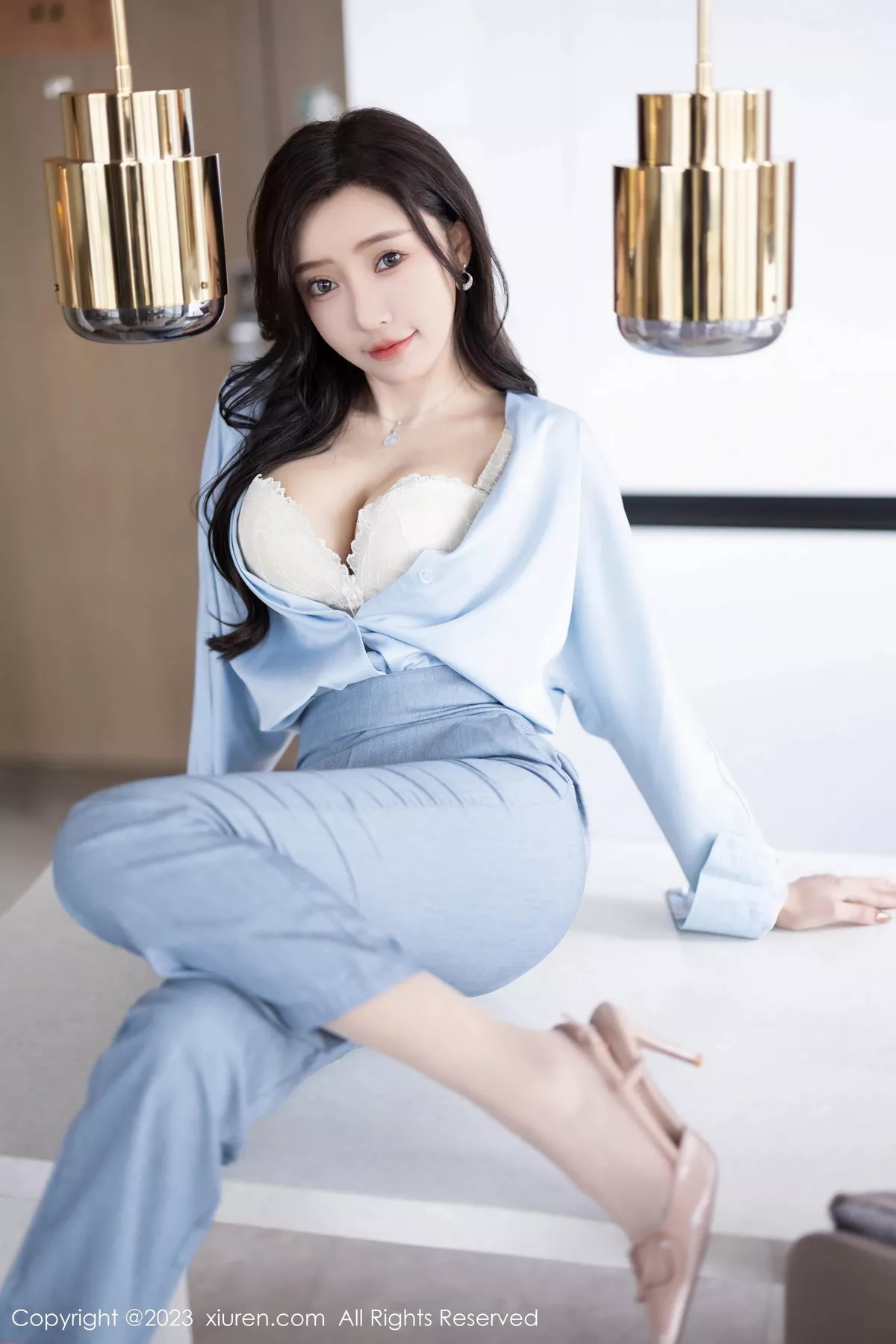 秀人集.com_[XiuRen秀人网]No.7123_女神王馨瑶yanni浅色Ol服饰露白色蕾丝内衣配超薄肉丝诱惑写真85P