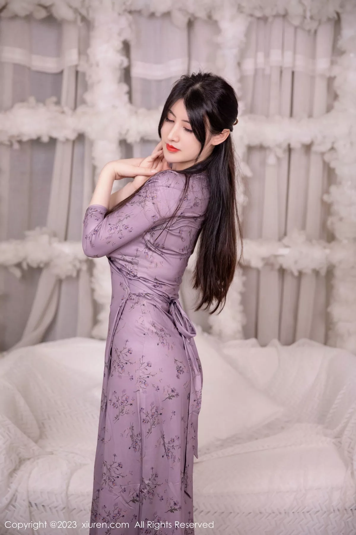 秀人集.com_[XiuRen秀人网]No.7126_模特诗诗kiki脱紫色连衣长裙露性感粉色内衣秀惹火身材诱惑写真87P
