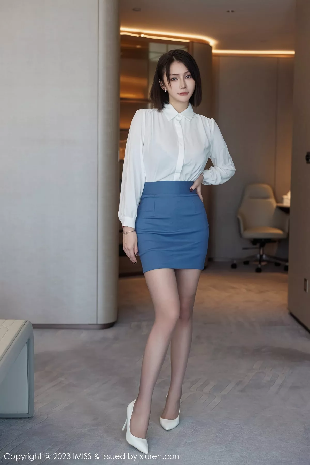 秀人集.com_[IMISS爱蜜社]Vol.737_模特Evon陈赞之白T配蓝短裙露黑色蕾丝内衣超薄肉丝诱惑写真58P