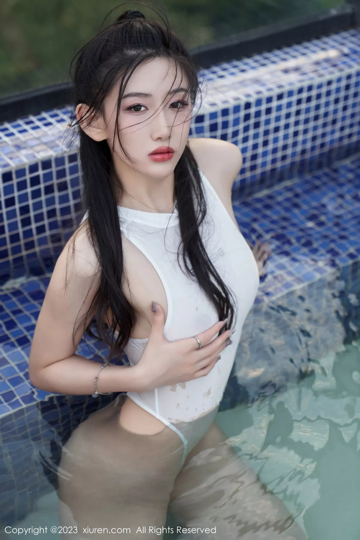 秀人集.com_[XiuRen秀人网]No.7146_模特沈青黛泳池性感白色轻透泳衣湿身秀惹火身材迷人诱惑写真83P
