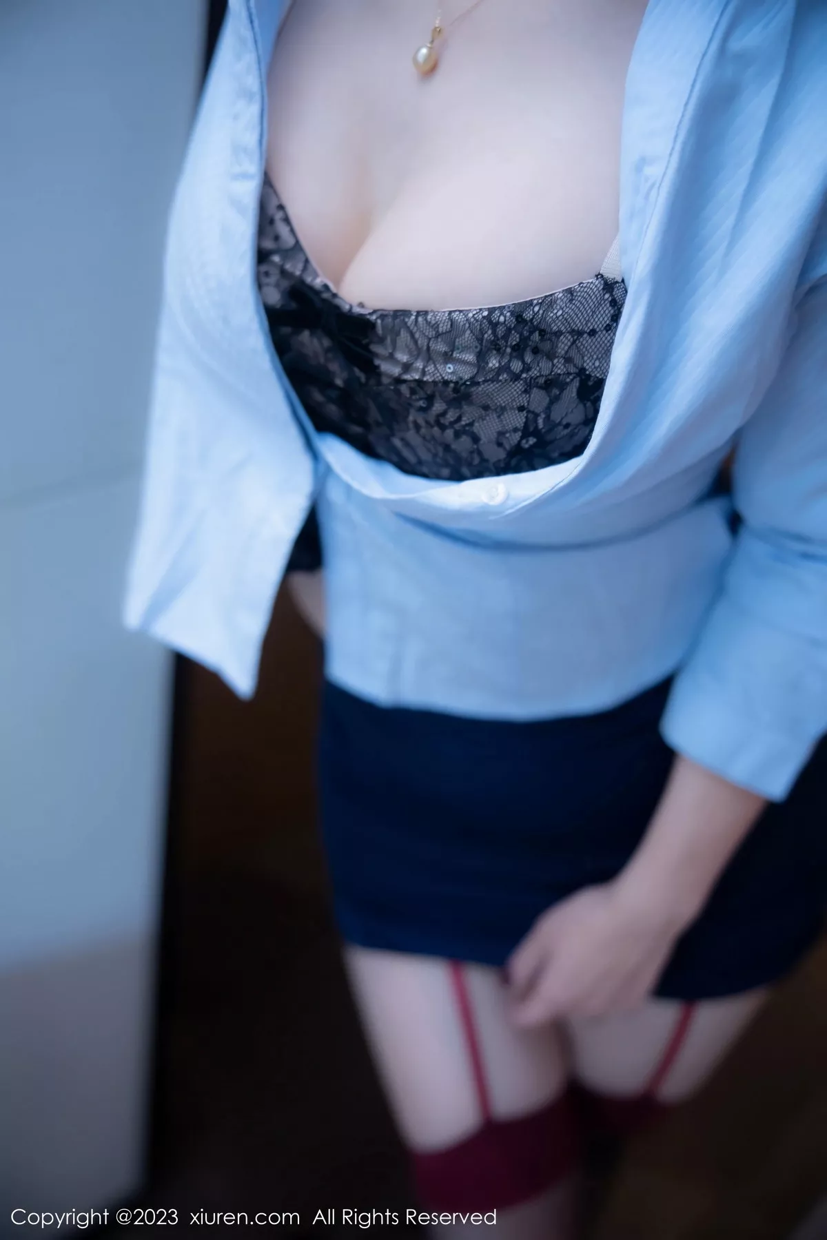 秀人集.com_[XiuRen秀人网]No.7313_模特大美妞儿性感黑色蕾丝内衣配黑丝吊袜秀完美身材诱惑写真65P