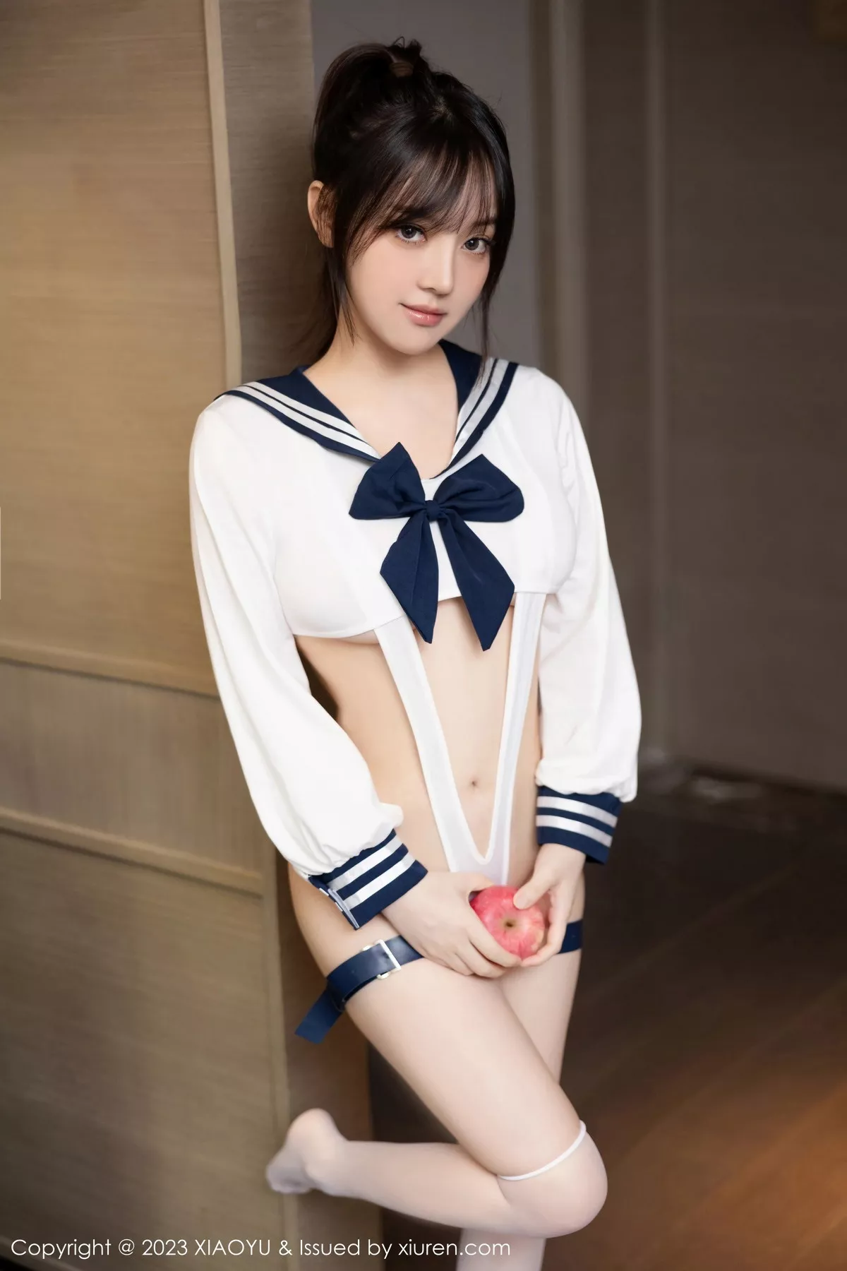 秀人集.com_[XiaoYu画语界]Vol.1105_模特豆瓣酱性感白色高开叉情趣服配白丝袜秀丰满身材诱惑写真81P