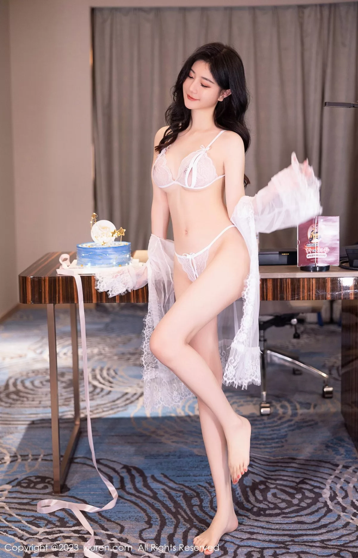 秀人集.com_[XiuRen秀人网]No.7348_模特幼幼性感白色网纱服饰露白色蕾丝内衣秀完美身材诱惑写真80P
