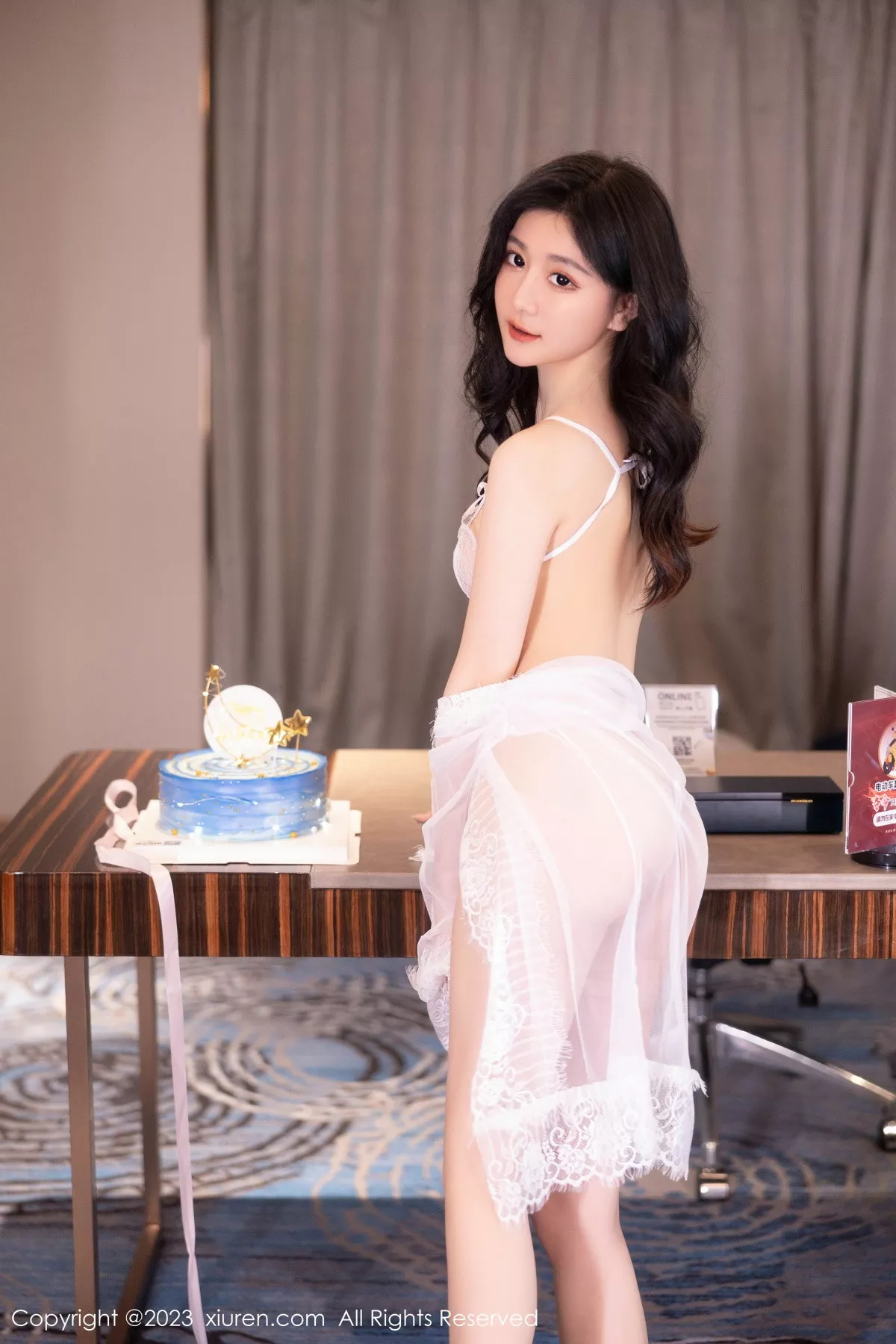 秀人集.com_[XiuRen秀人网]No.7348_模特幼幼性感白色网纱服饰露白色蕾丝内衣秀完美身材诱惑写真80P