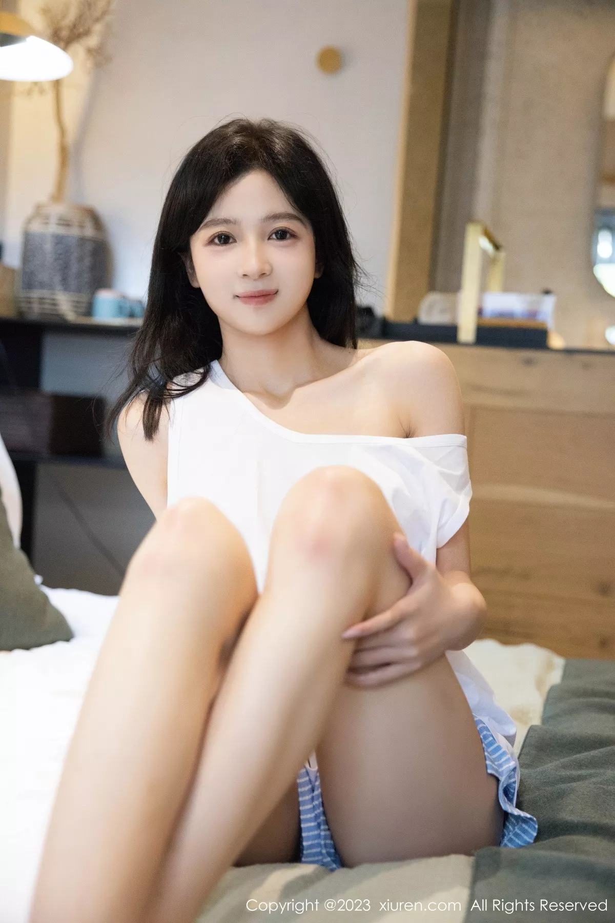 秀人集.com_[XiuRen秀人网]No.7375_模特糖豆sisi私房性感白色上衣配超短牛仔裤秀曼妙身姿诱惑写真69P