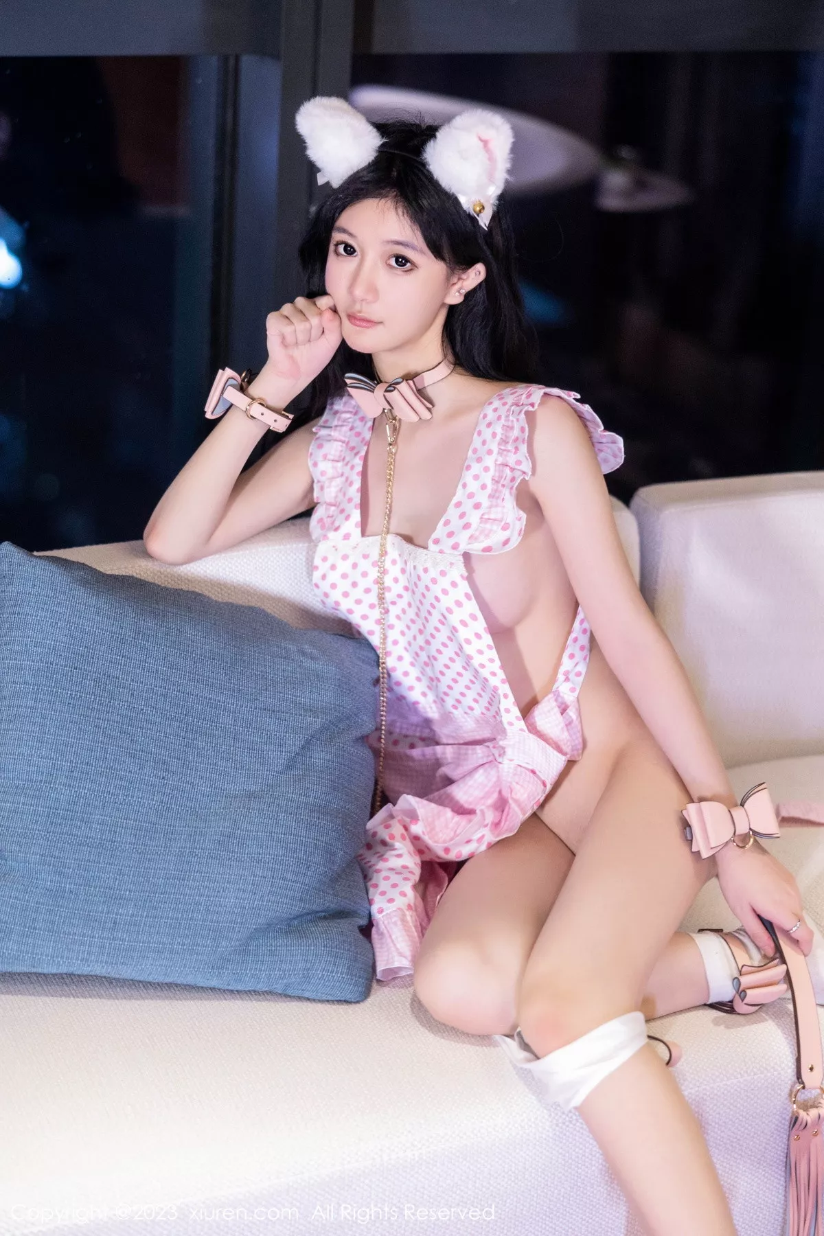 秀人集.com_[XiuRen秀人网]No.7399_模特幼幼女仆角色扮演性感粉色短围裙真空秀惹火身材诱惑写真82P