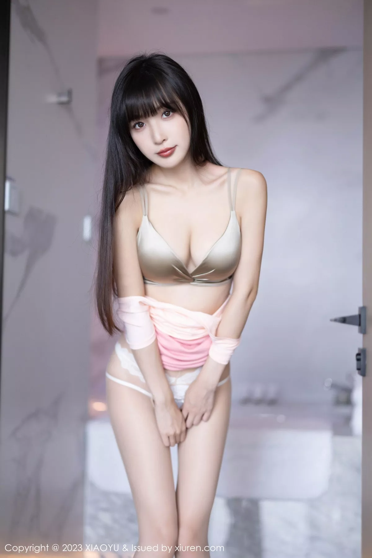 秀人集.com_[XiaoYu画语界]Vol.1112_模特林星阑浅粉色上衣配粉短裙露性感内衣配开档肉丝诱惑写真83P