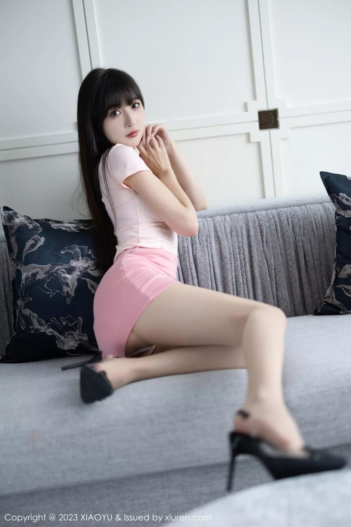 秀人集.com_[XiaoYu画语界]Vol.1112_模特林星阑浅粉色上衣配粉短裙露性感内衣配开档肉丝诱惑写真83P
