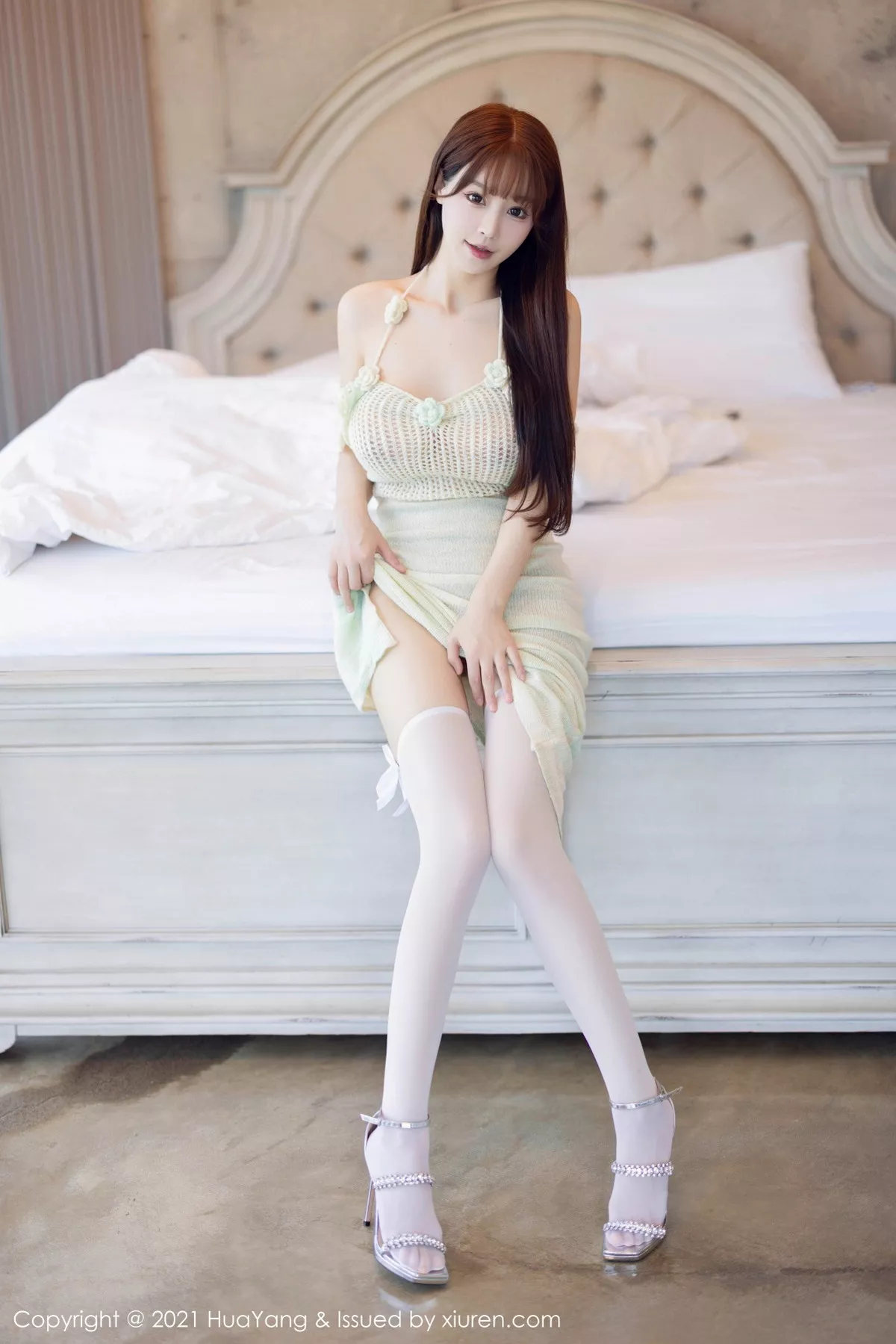 秀人集.com_[HuaYang花漾]Vol.547_女神朱可儿Flora淡绿连衣短裙+紫色情趣服秀惹火身材诱惑写真80P
