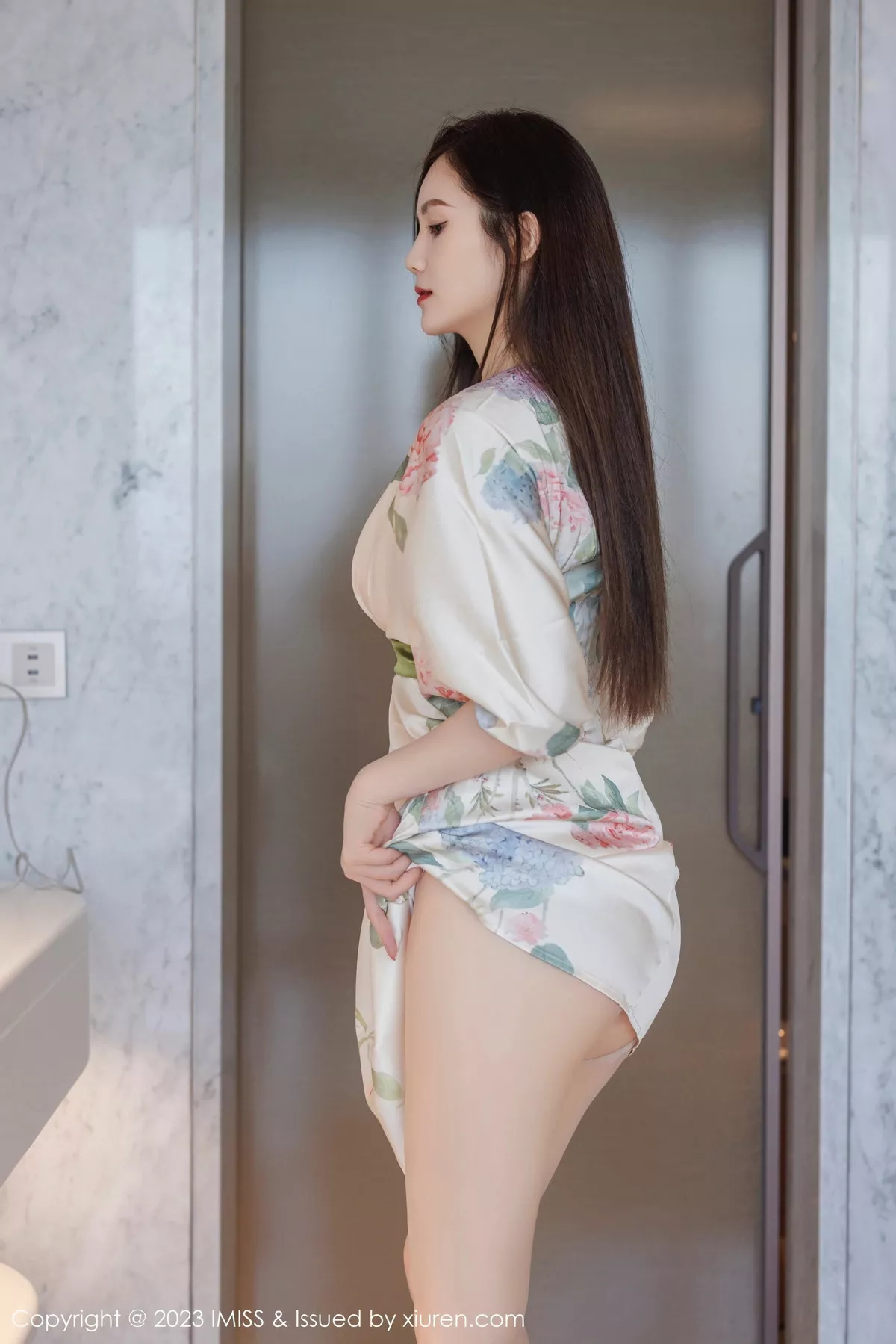 秀人集.com_[IMISS爱蜜社]Vol.745_女神SISY思性感带图案长裙露浅色内衣配超薄肉丝完美诱惑写真55P