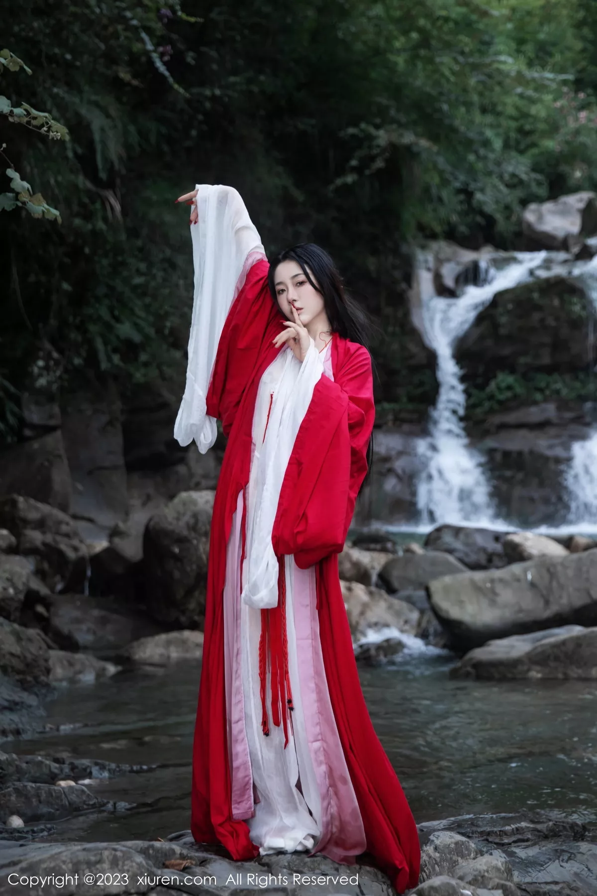 秀人集.com_[XiuRen秀人网]No.7295_模特严利娅Yuliya妲己扮演性感红色薄透古装服饰秀美臀诱惑写真89P