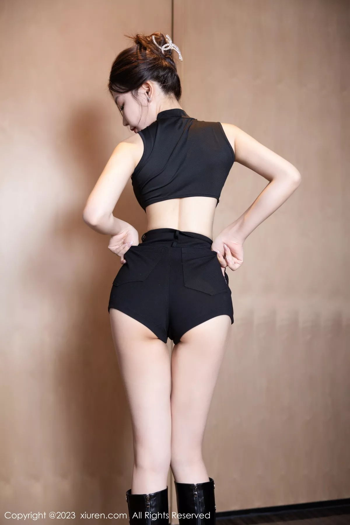 秀人集.com_[XiuRen秀人网]No.7432_女神徐莉芝Booty性感黑色情趣服配黑丝吊袜秀曼妙身姿诱惑写真82P