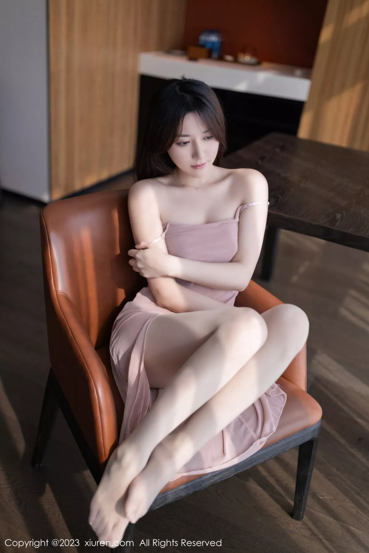 秀人集.com_[XiuRen秀人网]No.7429_模特鱼子酱Fish性感粉桃吊带裙配原色丝袜秀曼妙身姿诱惑写真80P