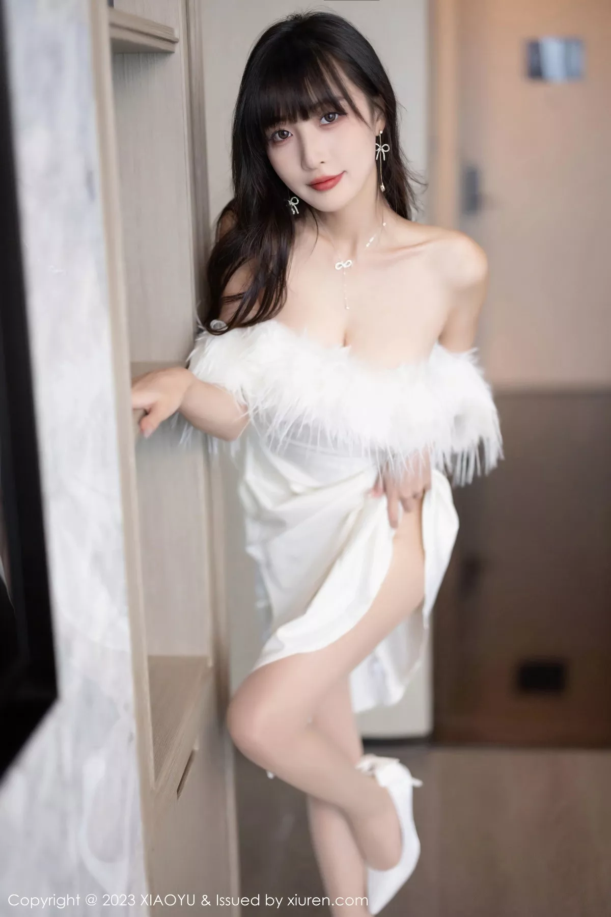 秀人集.com_[XiaoYu画语界]Vol.1120_模特林星阑白色蕾丝情趣内衣+露肩连衣裙秀曼妙身姿诱惑写真102P
