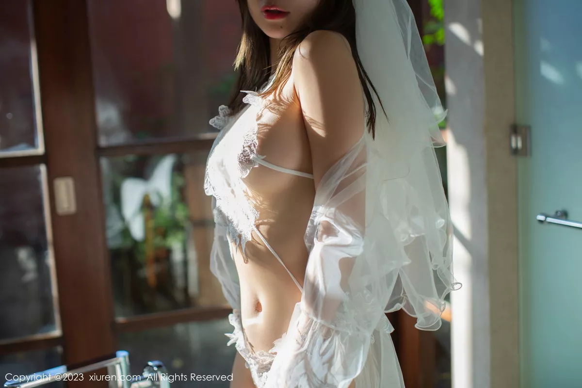 秀人集.com_[XiuRen秀人网]No.7456_模特绮里嘉ula性感白色婚纱服饰配白色丝袜秀惹火身材诱惑写真80P