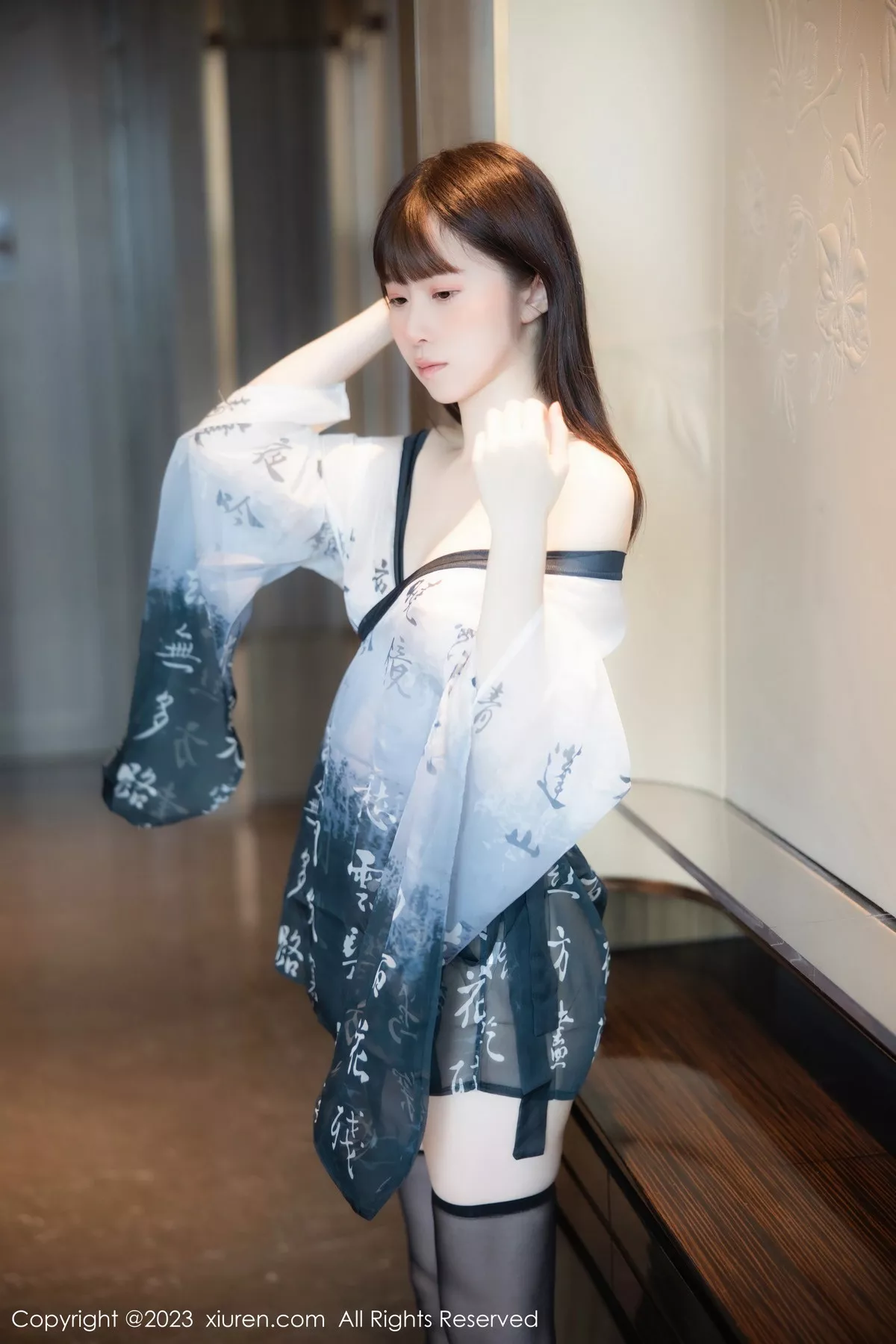 秀人集.com_[XiuRen秀人网]No.7459_模特林悠悠性感黑白薄纱古装服饰配黑丝袜秀曼妙身姿诱惑写真84P