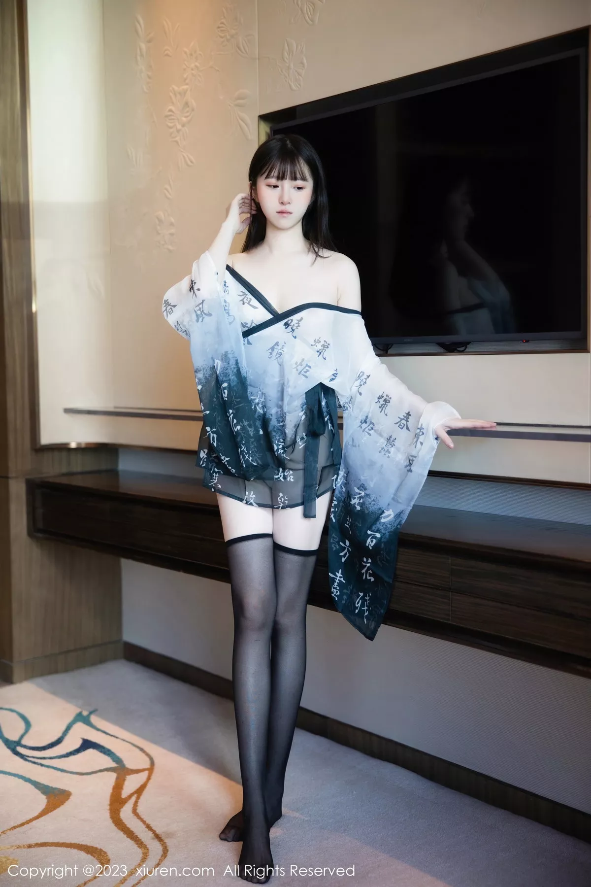 秀人集.com_[XiuRen秀人网]No.7459_模特林悠悠性感黑白薄纱古装服饰配黑丝袜秀曼妙身姿诱惑写真84P
