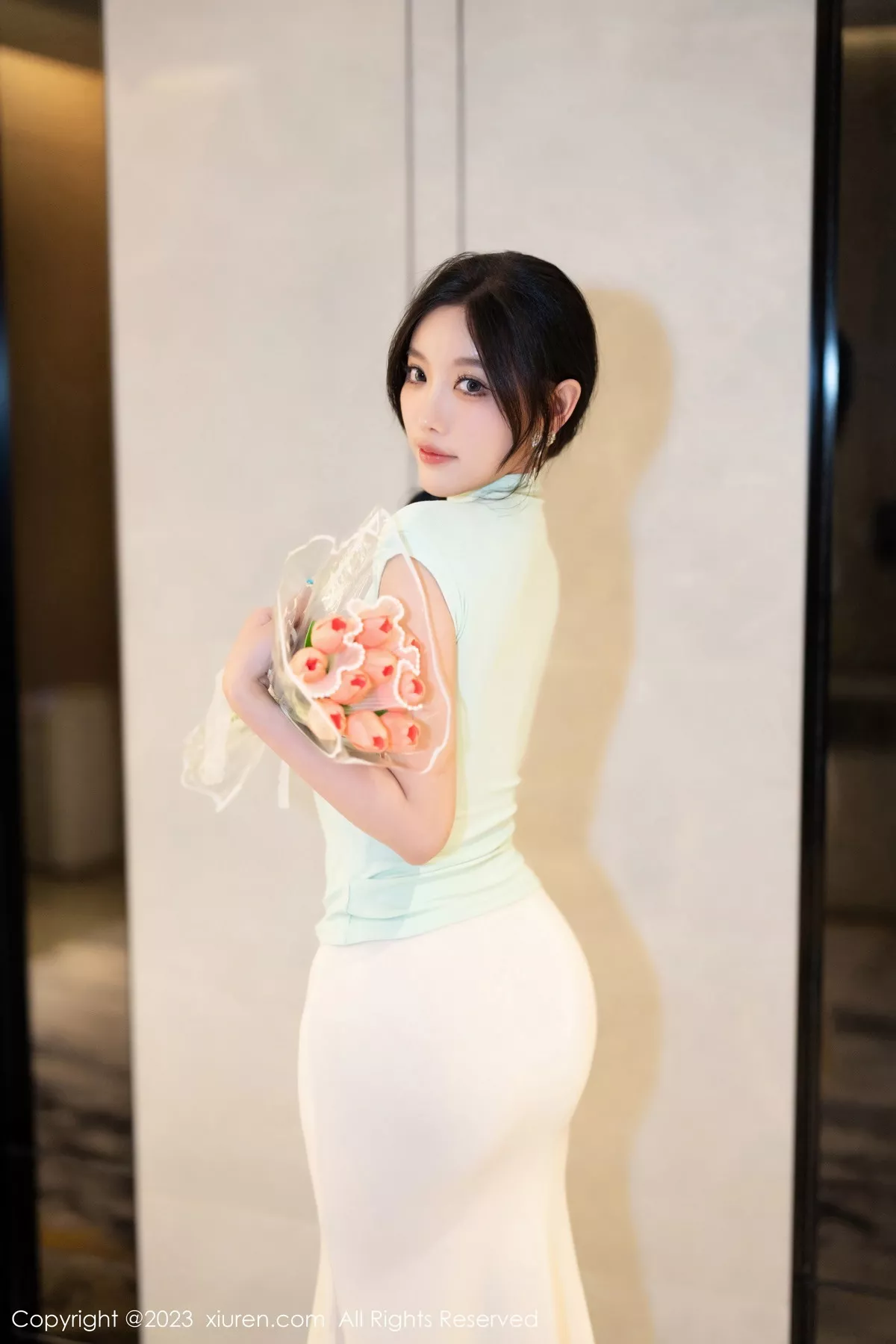 秀人集.com_[XiuRen秀人网]No.7481_女神杨晨晨Yome淡绿色上衣露白色蕾丝内衣秀丰腴身材诱惑写真84P