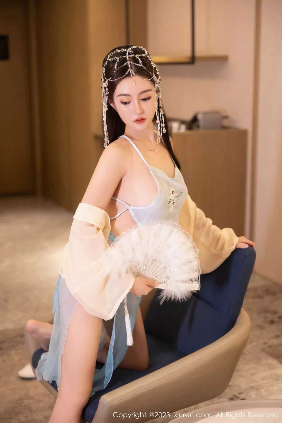秀人集.com_[XiuRen秀人网]No.7514_模特唐宁宁私房浴室性感浅色薄纱古装服饰秀丰腴身姿诱惑写真75P