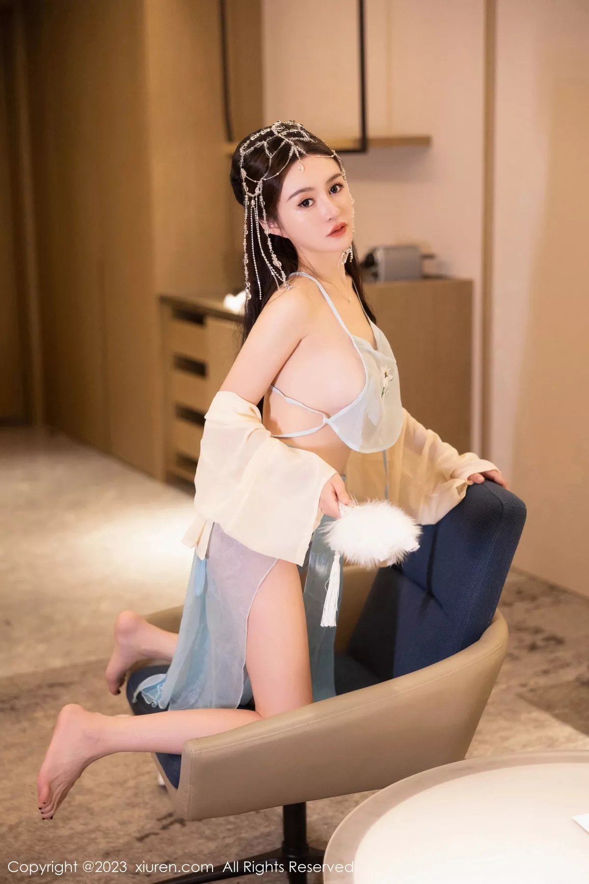 秀人集.com_[XiuRen秀人网]No.7514_模特唐宁宁私房浴室性感浅色薄纱古装服饰秀丰腴身姿诱惑写真75P