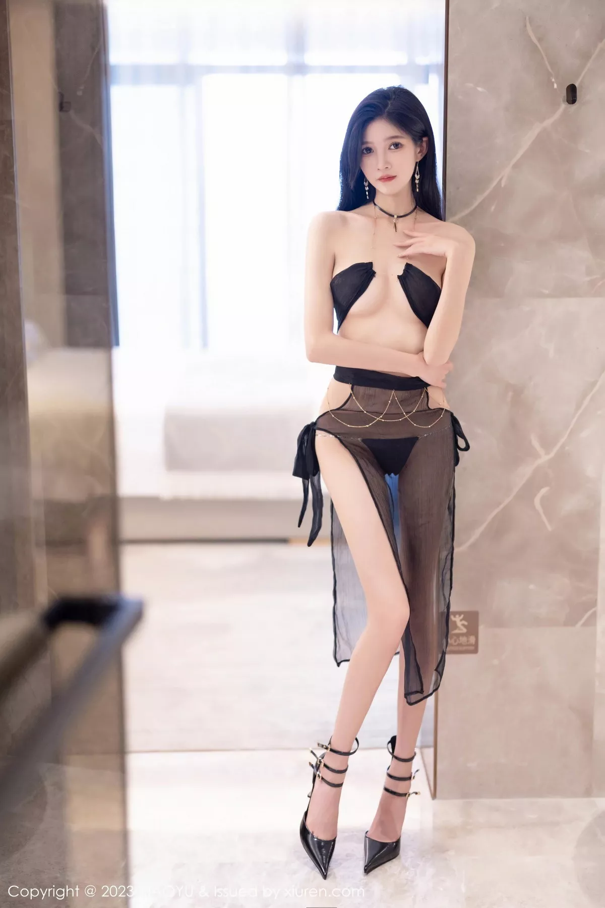 秀人集.com_[XiaoYu画语界]Vol.1128_模特程程程性感紫色吊带长裙+黑色情趣内衣秀曼妙身姿诱惑写真84P