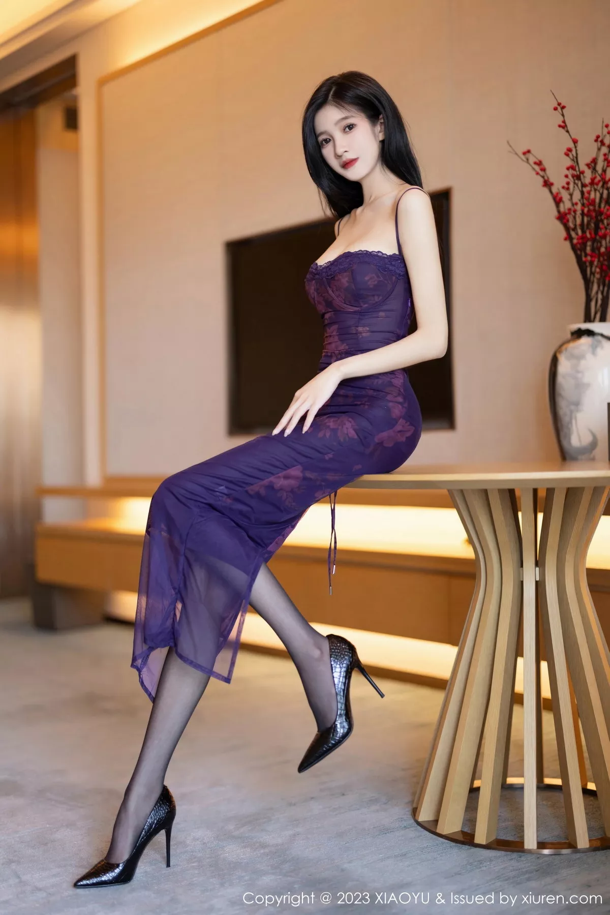 秀人集.com_[XiaoYu画语界]Vol.1128_模特程程程性感紫色吊带长裙+黑色情趣内衣秀曼妙身姿诱惑写真84P