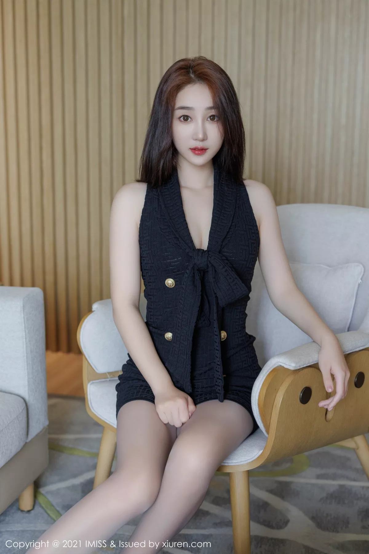 秀人集.com_[IMISS爱蜜社]Vol.751_模特九月生性感黑色连衣裙露白色内衣秀曼妙身姿迷人诱惑写真50P