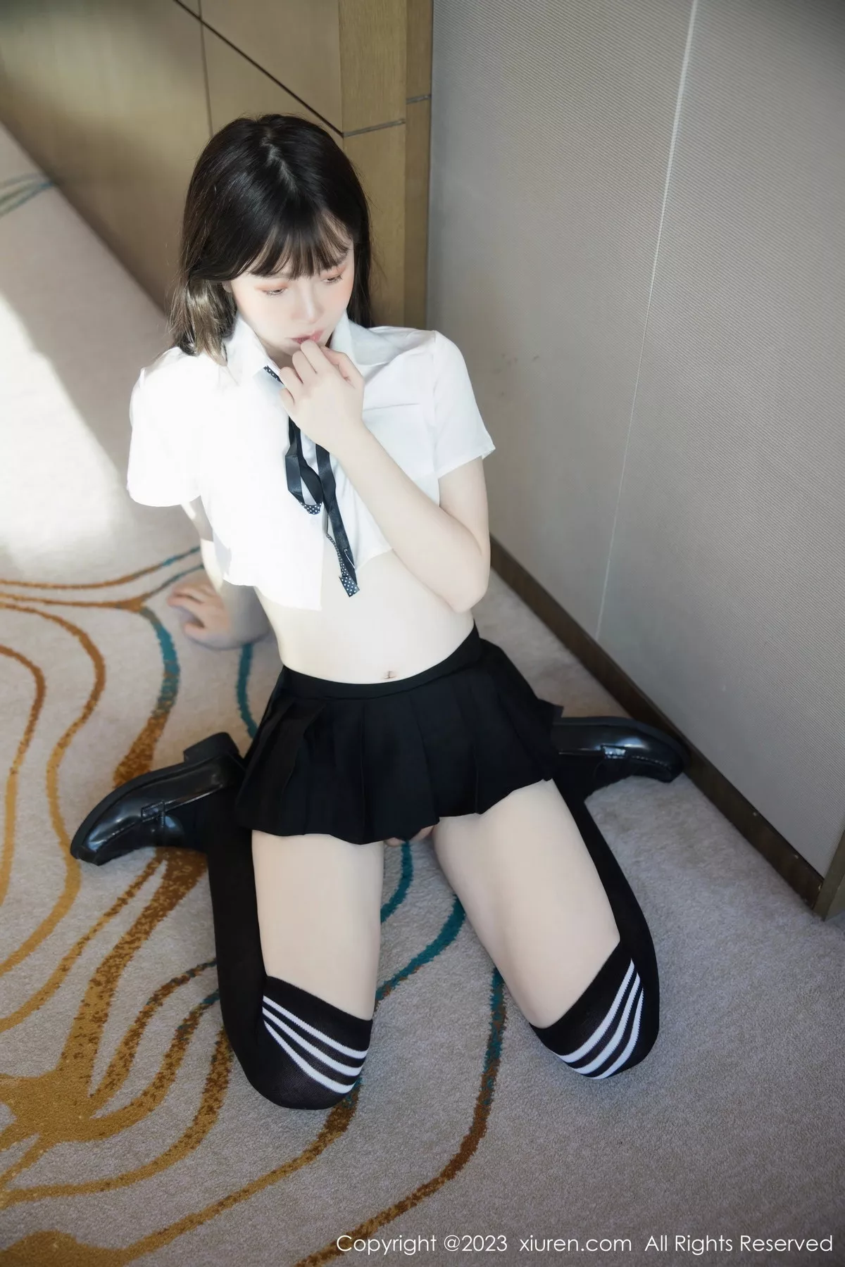 秀人集.com_[XiuRen秀人网]No.7534_模特林悠悠性感短款白T配黑色短裙半撩秀翘臀美腿惹火诱惑写真81P