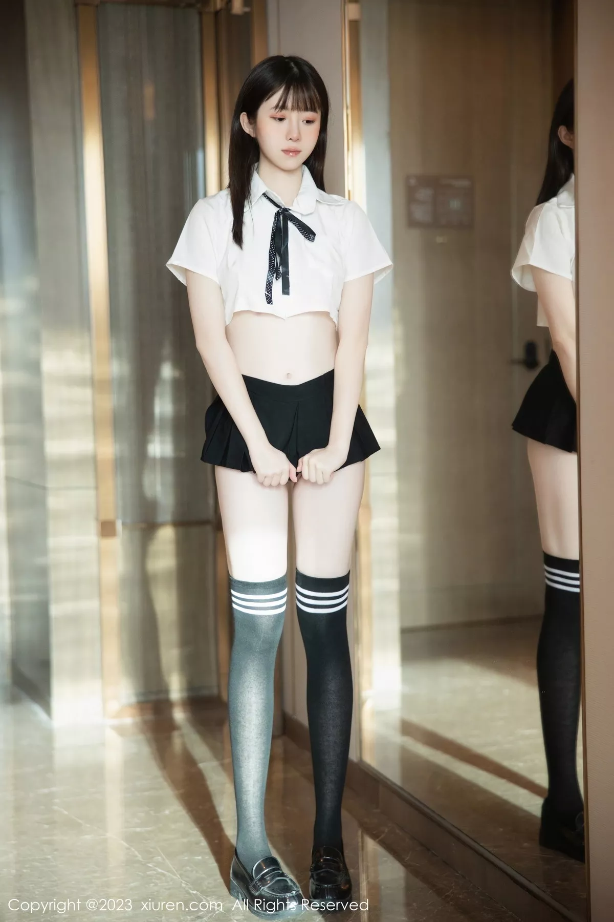 秀人集.com_[XiuRen秀人网]No.7534_模特林悠悠性感短款白T配黑色短裙半撩秀翘臀美腿惹火诱惑写真81P