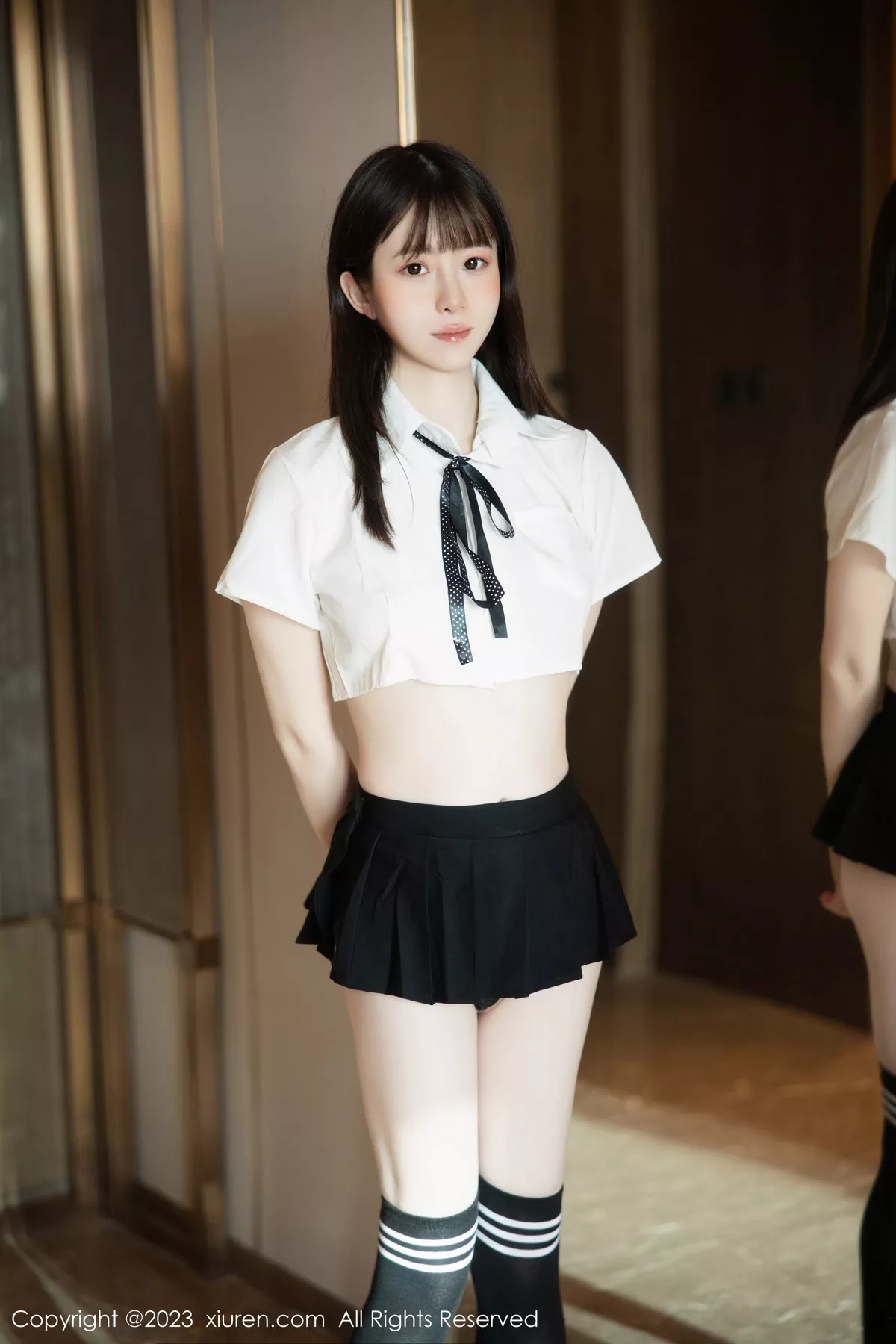 秀人集.com_[XiuRen秀人网]No.7534_模特林悠悠性感短款白T配黑色短裙半撩秀翘臀美腿惹火诱惑写真81P