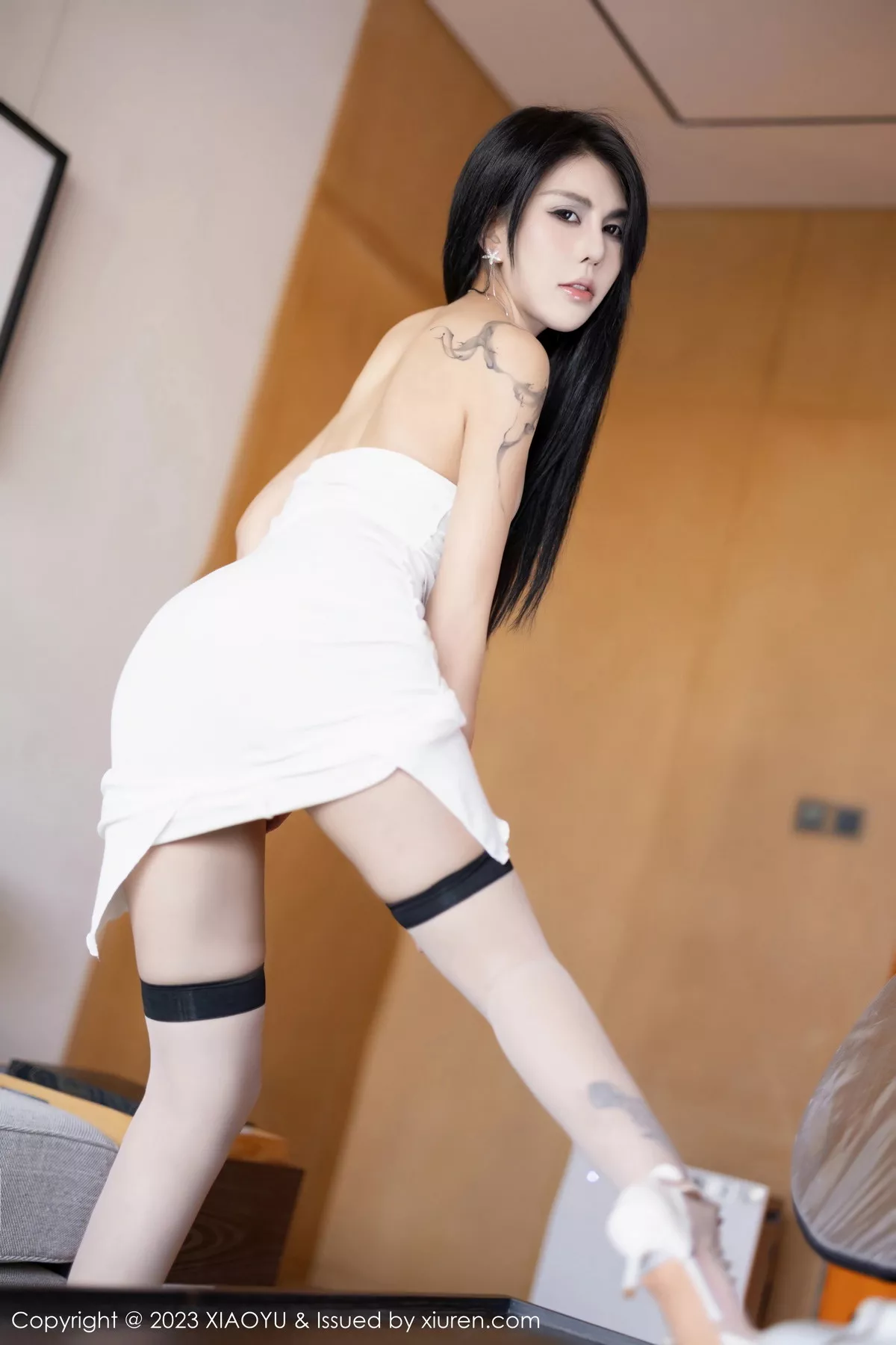 秀人集.com_[XiaoYu画语界]Vol.1141_模特金纯一性感黑色网纱情趣服饰配黑丝袜秀惹火身材诱惑写真88P