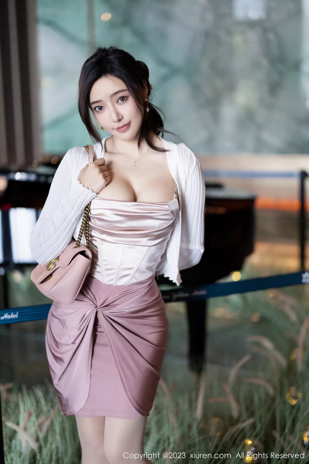 秀人集.com_[XiuRen秀人网]No.7640_女神王馨瑶yanni粉色连衣短裙+黑色情趣服秀完美身材诱惑写真88P