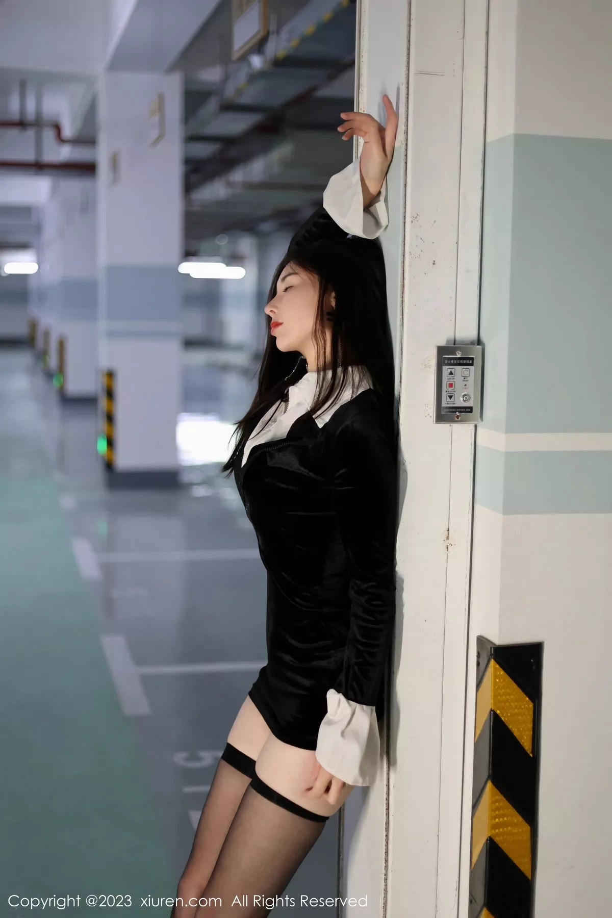 秀人集.com_[XiuRen秀人网]No.7634_模特曼柔醉酒主题脱黑色连衣裙露性感紫色蕾丝内衣撩人诱惑写真66P