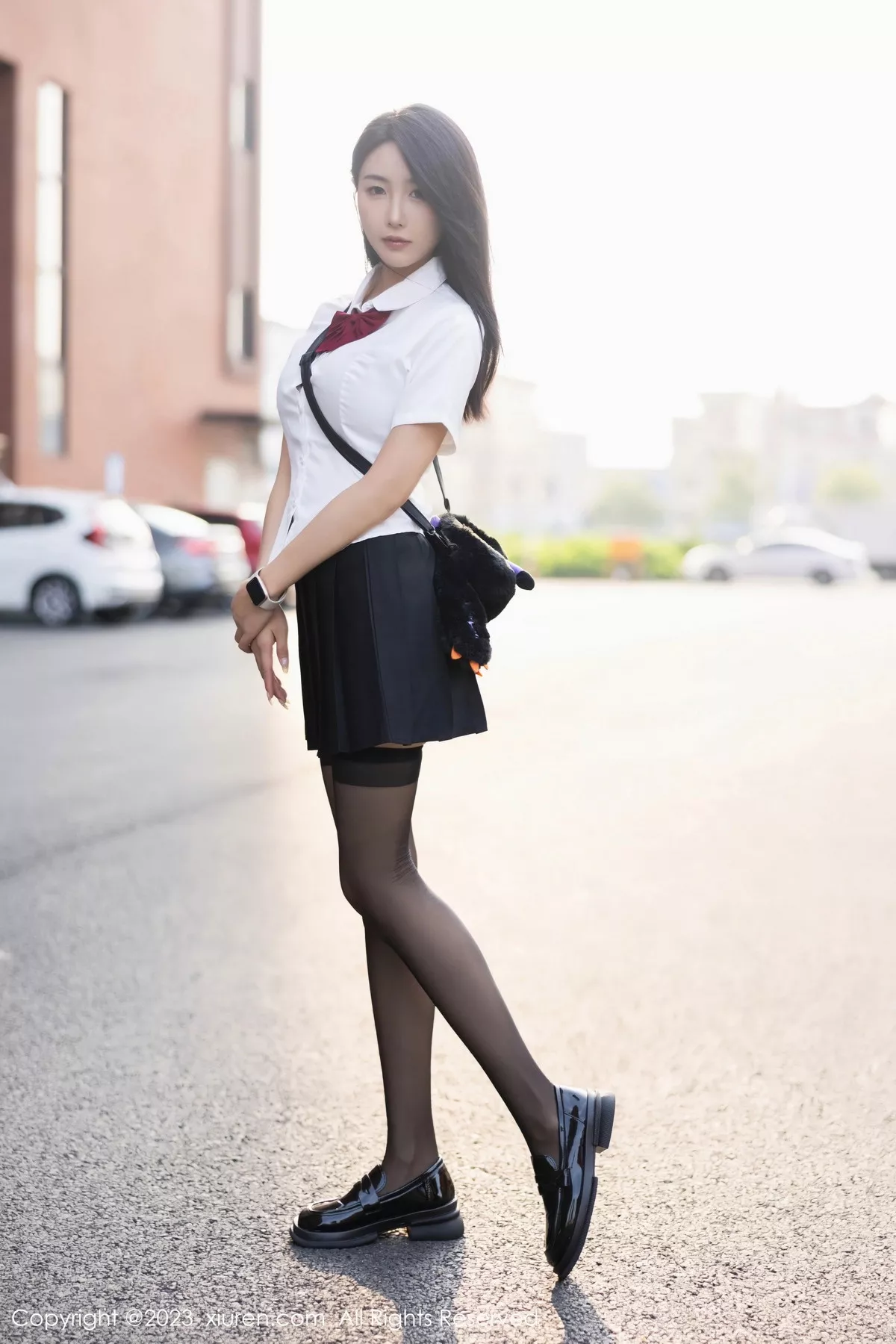秀人集.com_[XiuRen秀人网]No.7653_模特苏苏阿性感白T配黑短裙露黑色吊带秀曼妙身姿迷人诱惑写真87P