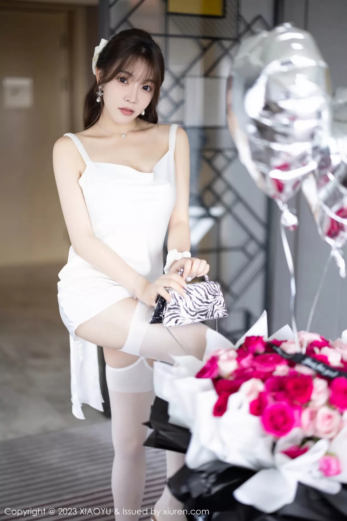 秀人集.com_[XiaoYu画语界]Vol.1131_女神徐莉芝Booty白色连衣短裙+黑色情趣服秀曼妙身姿诱惑写真88P