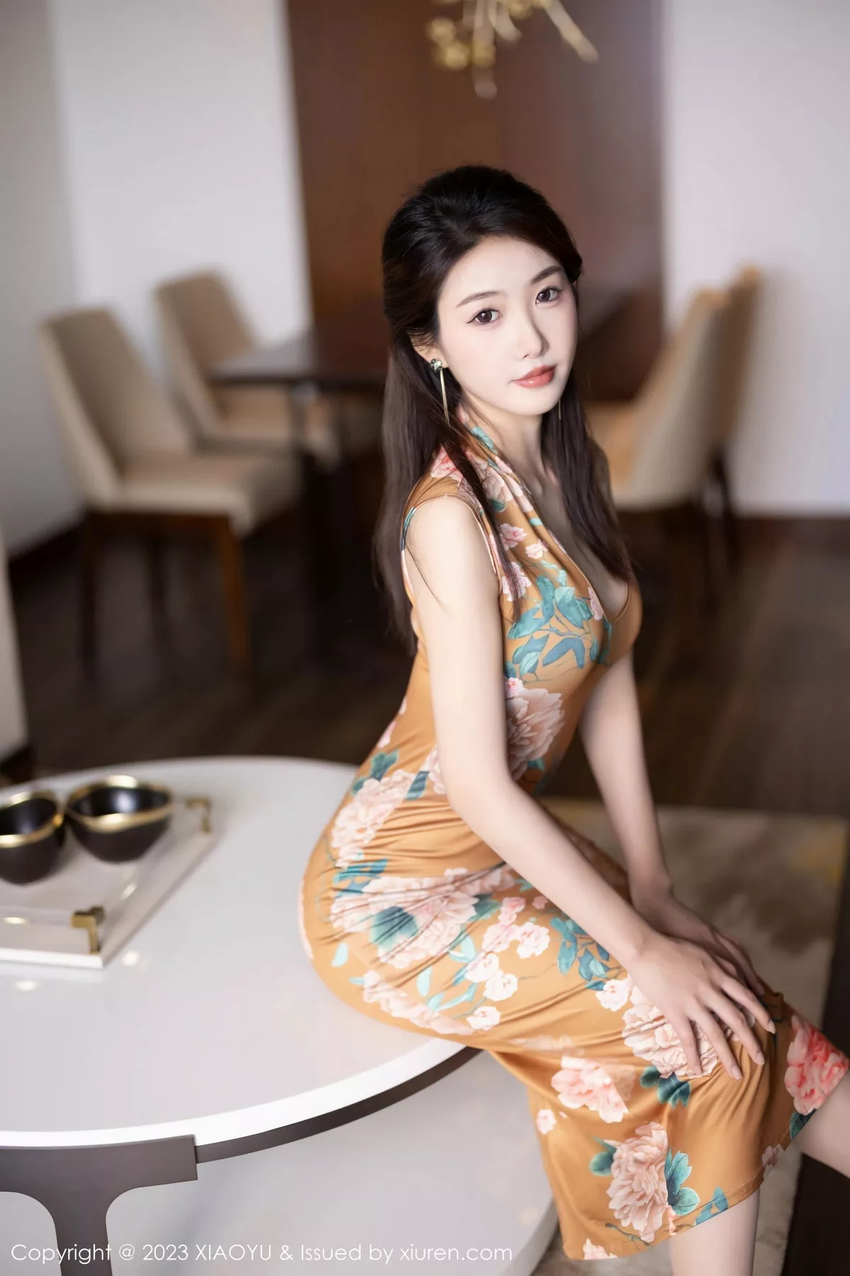 秀人集.com_[XiaoYu画语界]Vol.1133_模特苏苏阿私房性感暖色旗袍+粉色连体内衣秀曼妙身姿诱惑写真82P